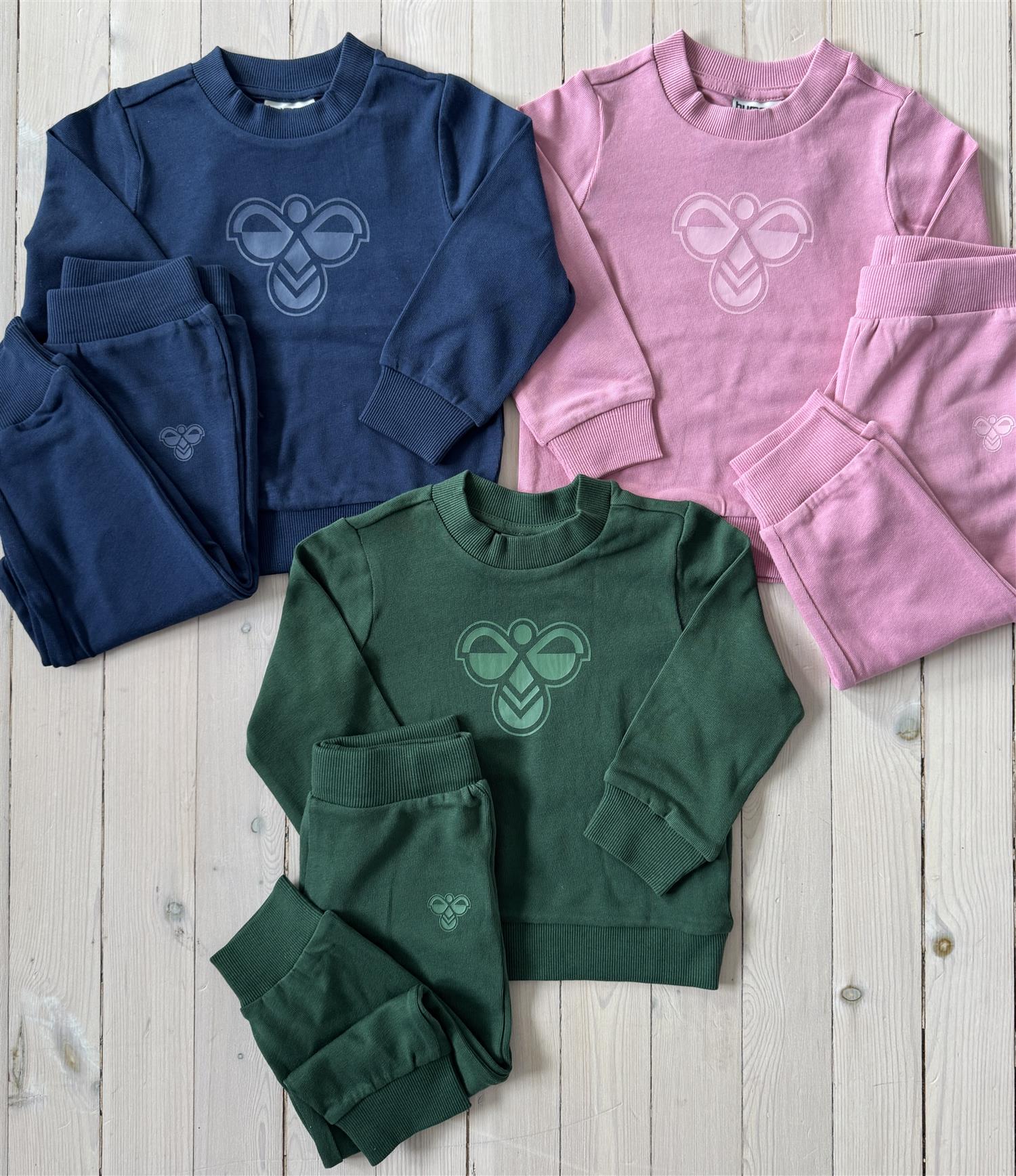HUMMEL 0-4ÅR Jersey Crewsuit Bee Rosa