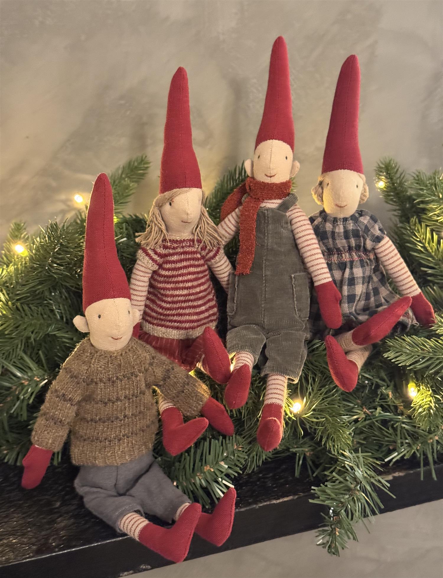 MAILEG Mini pixy,gutt m/genser,31cm