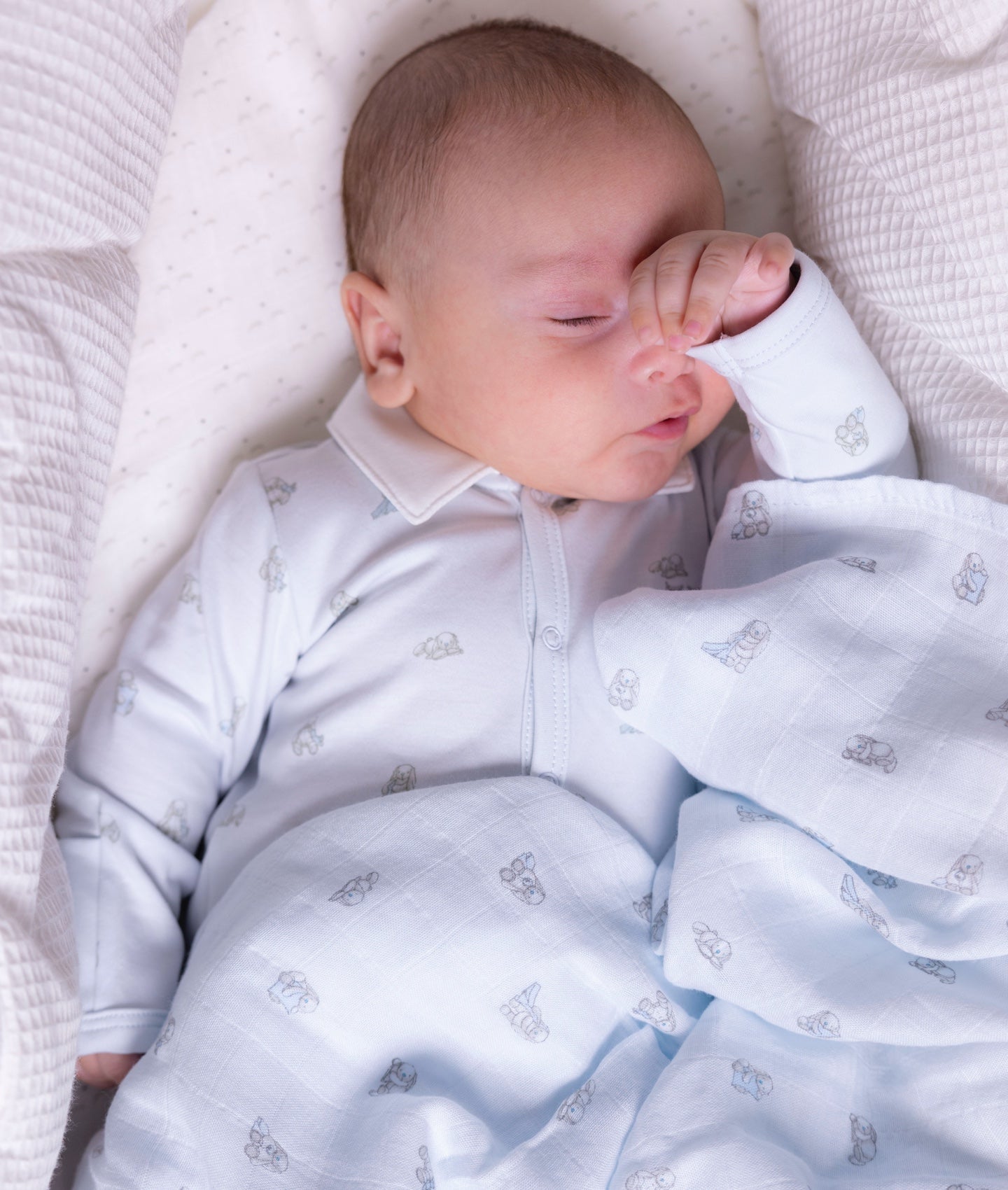 LIVLY Snuggle Bunny Marley Remi Footie Lys Blå - Farmor Ingvarda