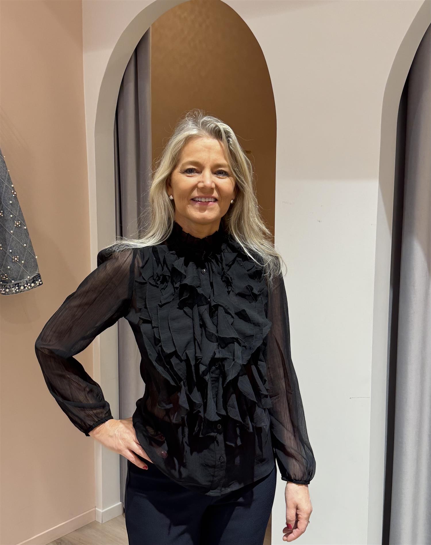 SAINT TROPEZ Lilja Crinkle Shirt Black