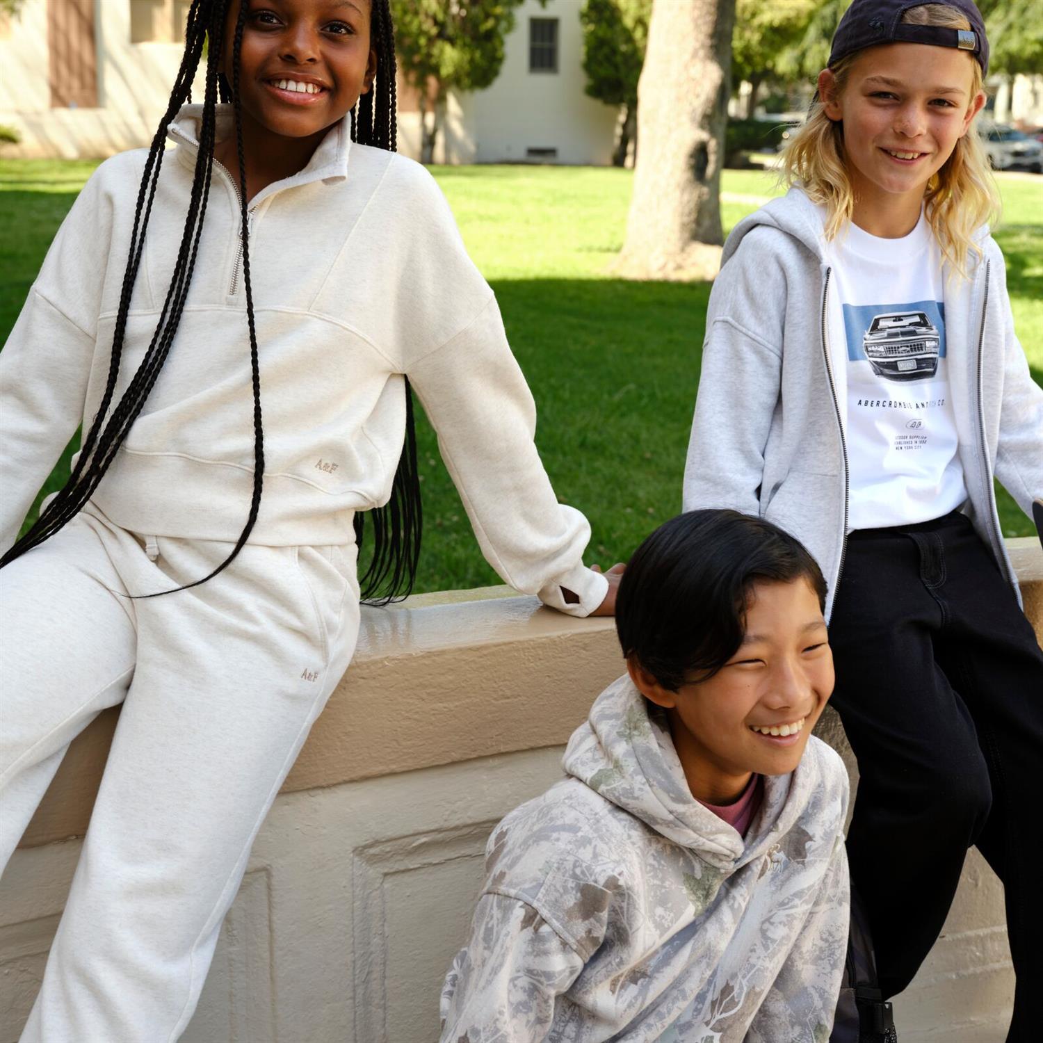 ABERCROMBIE & FITCH Genser m/Zip Beige Melert