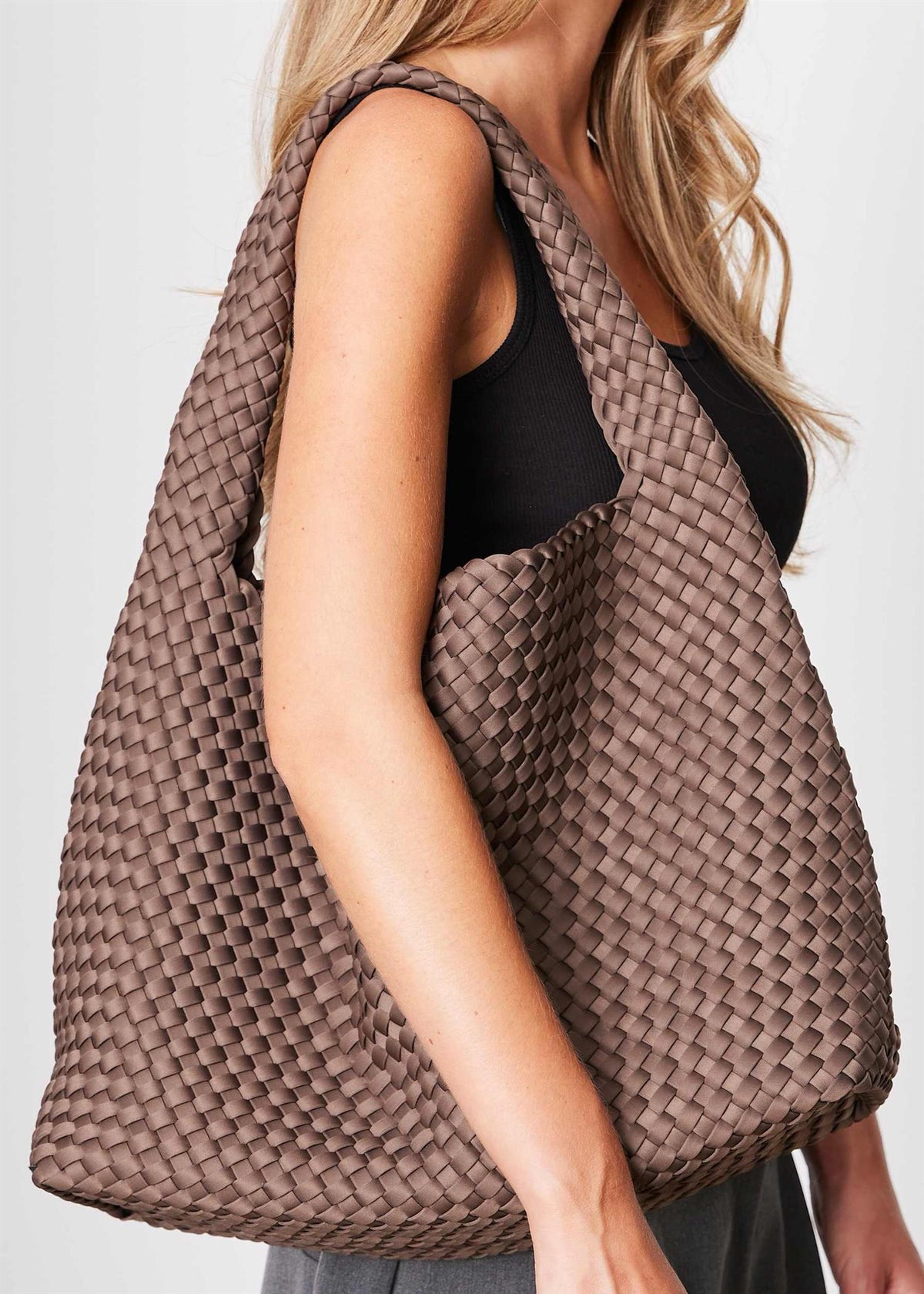SUI AVA Woven Scuba Shopper