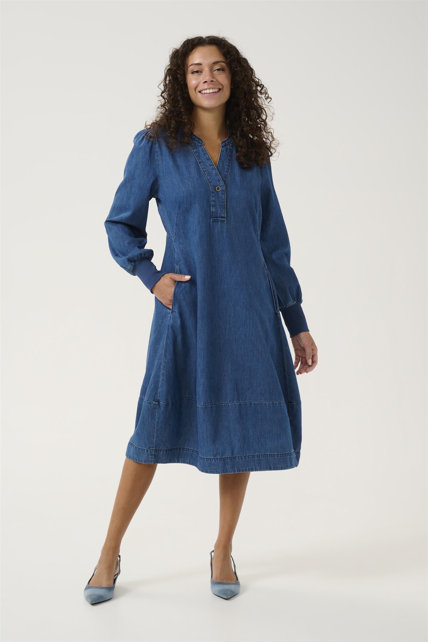 CULTURE Allura Arpa Rib Dress Blå