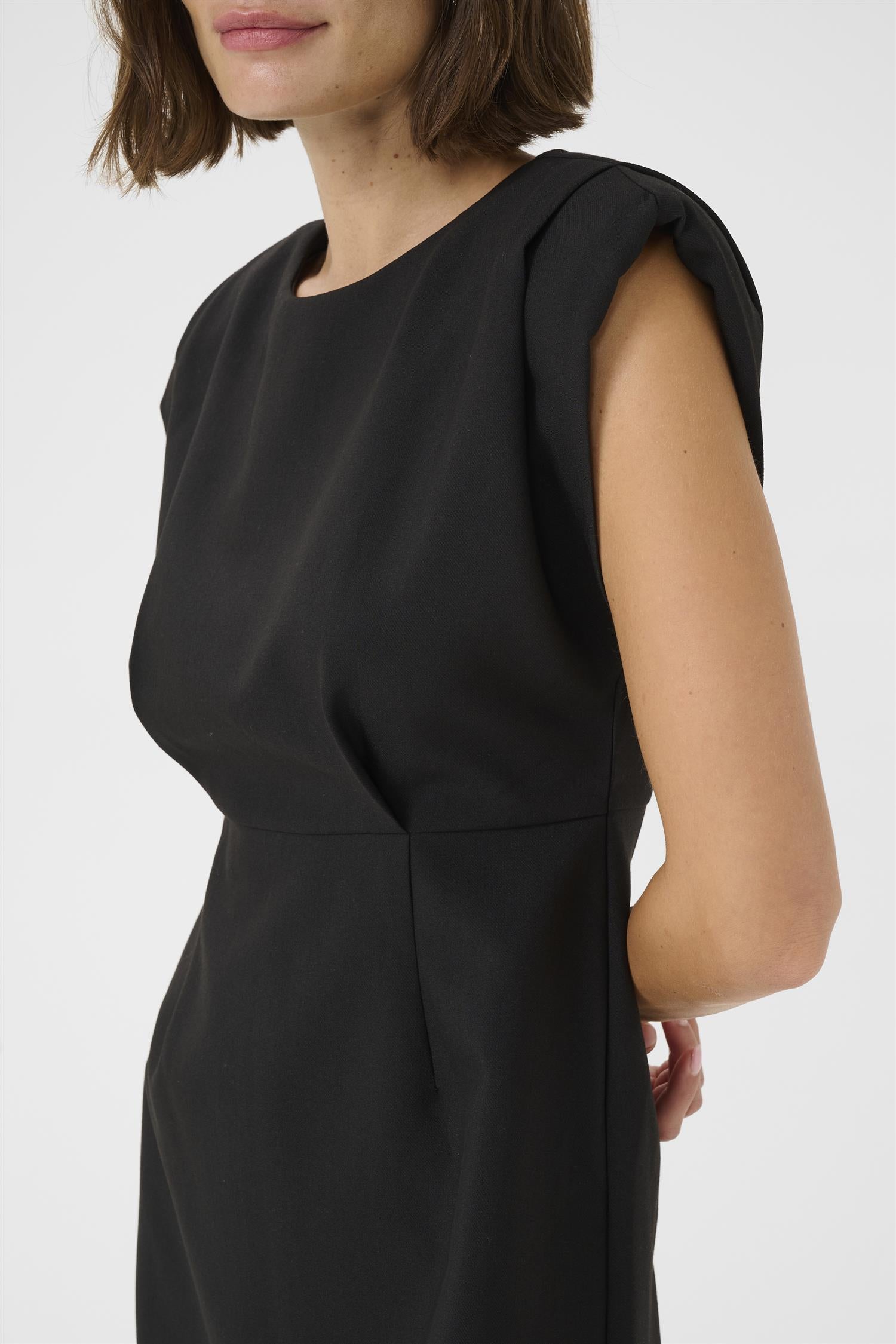 CULTURE Alaine Dress Svart