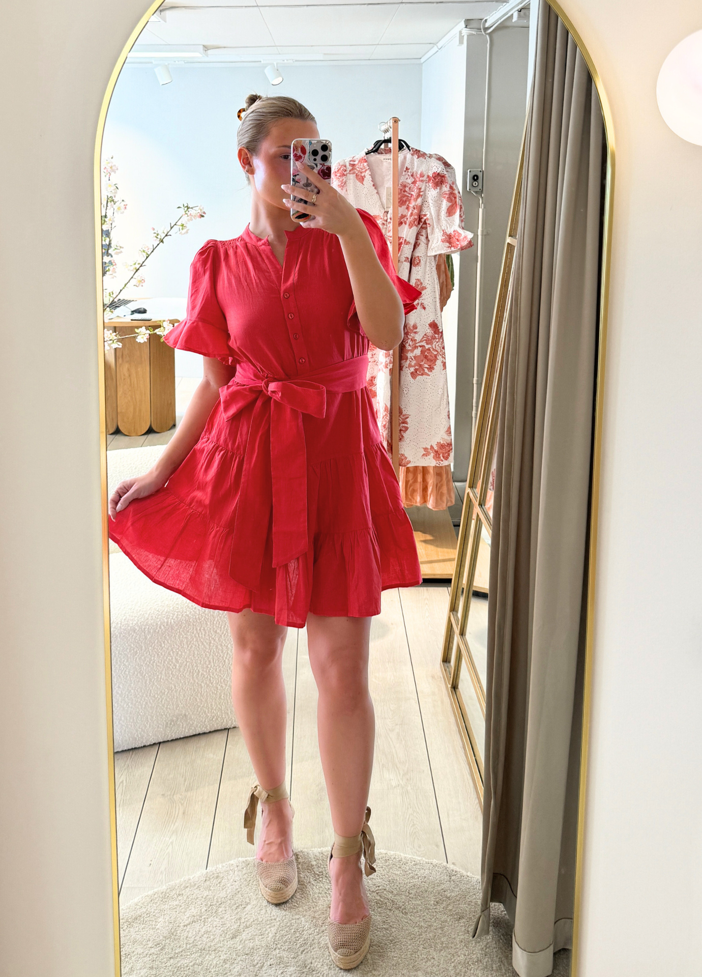 MISSMAYA Gaia Mini Dress Lipstick Linen
