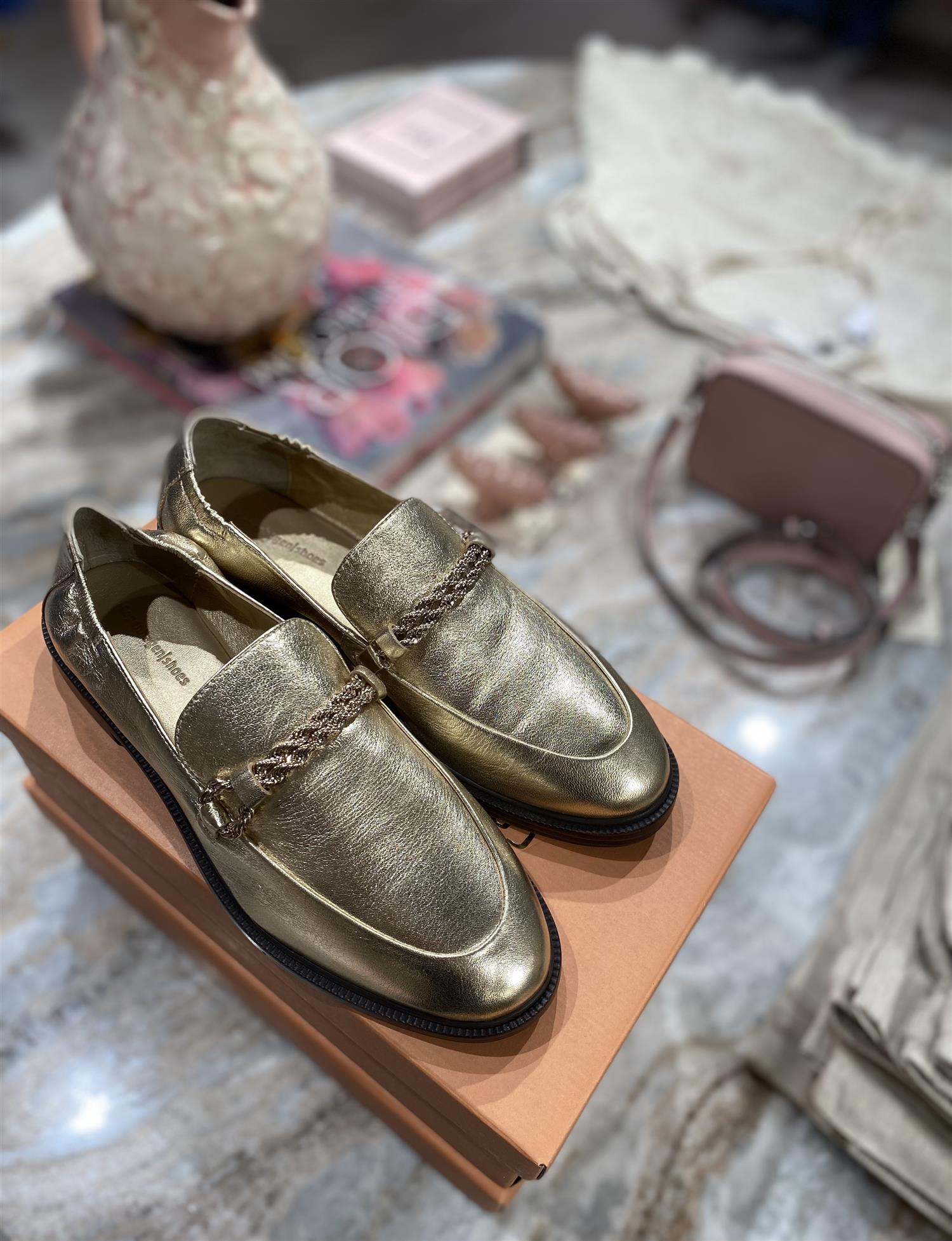 COPENHAGEN SHOES Love and Walk Loafer Platino Gull