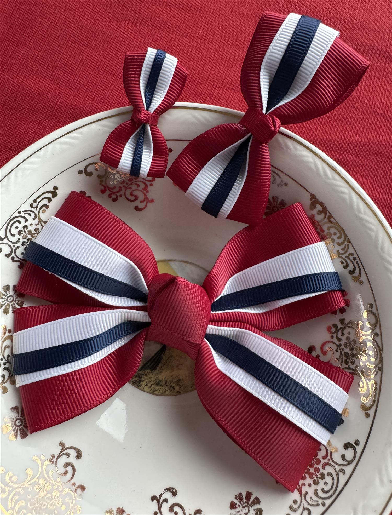 PRINSESSEFIN 17 mai sløyfe Stor,12cm