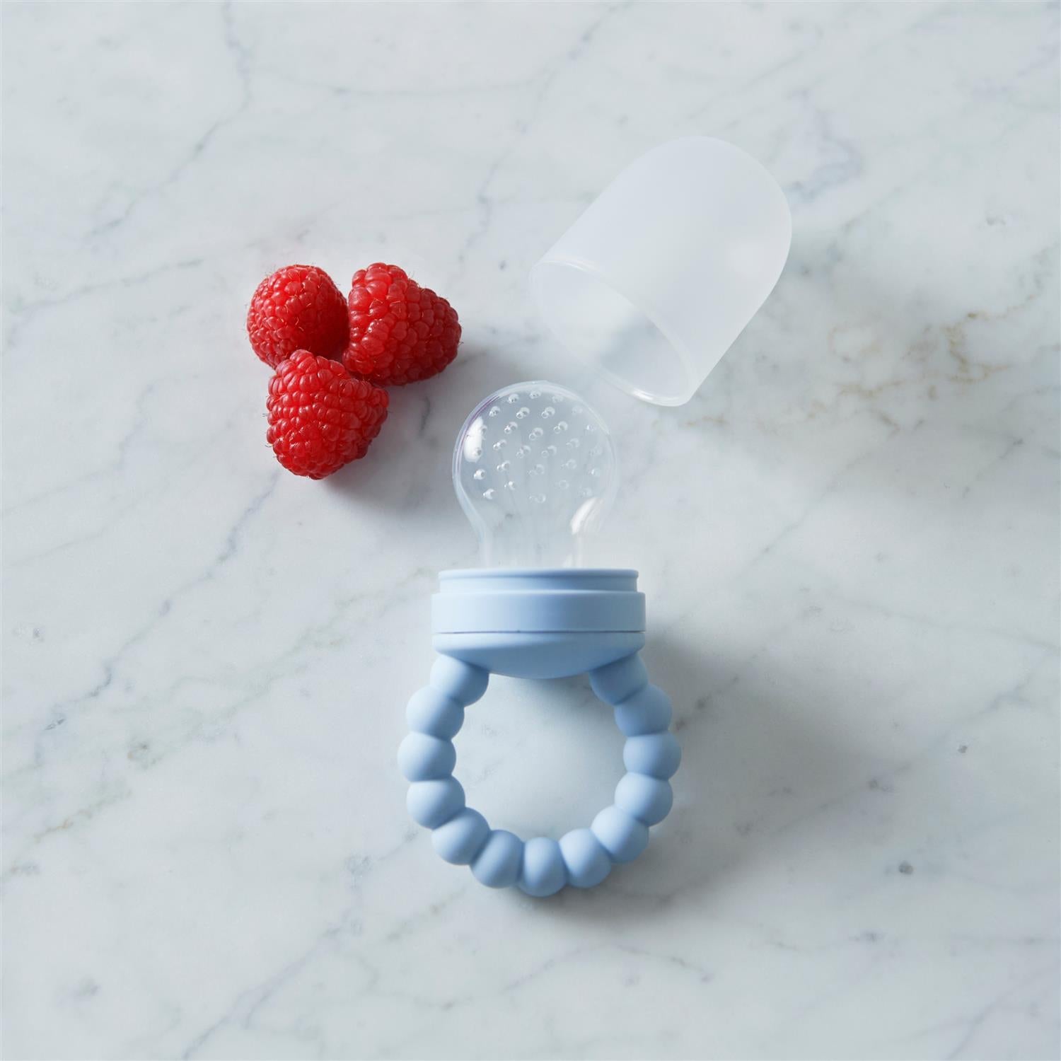 JACK o JUNO Bubble Fruit Feeder Lyseblå