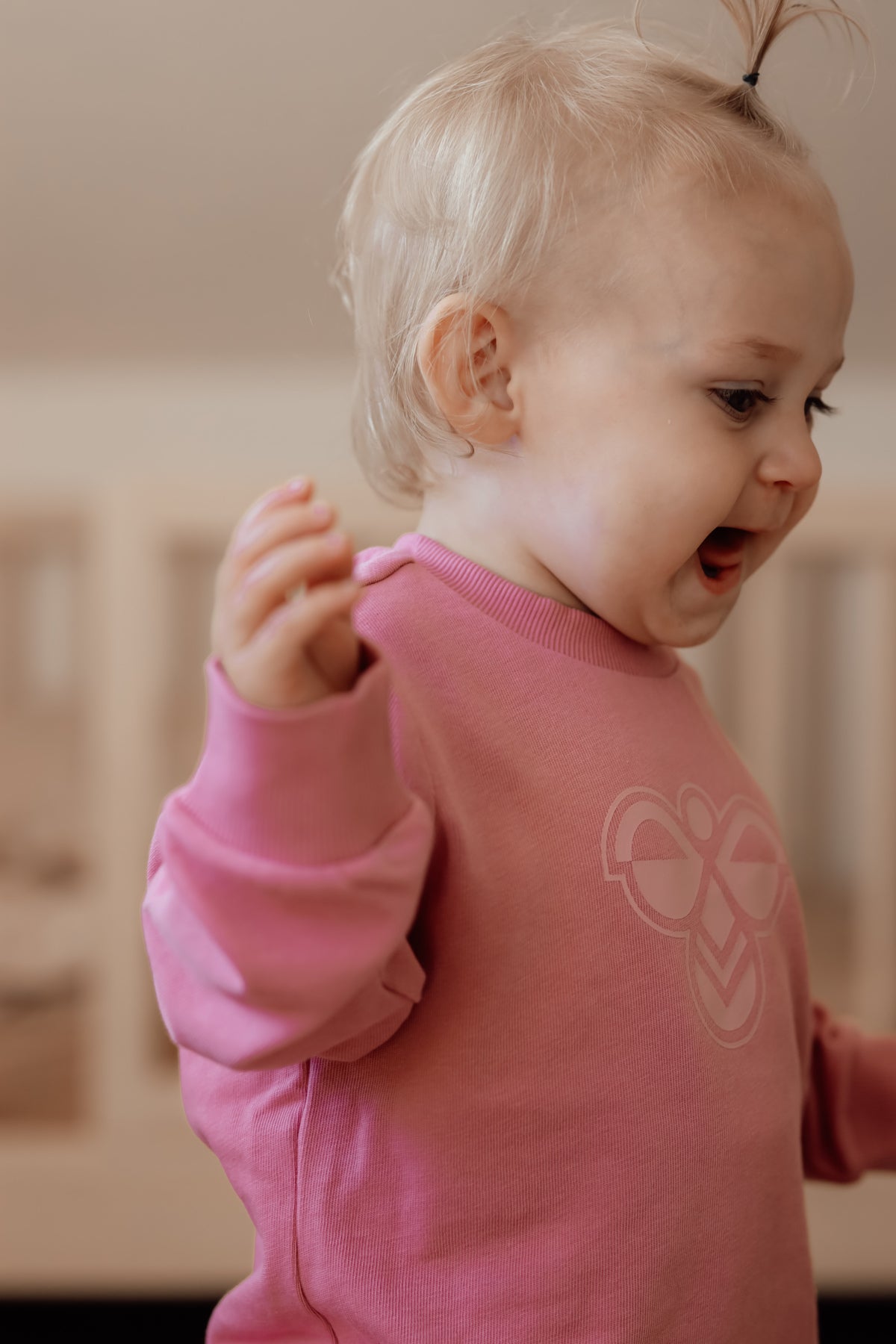 HUMMEL 0-4ÅR Jersey Crewsuit Bee Rosa