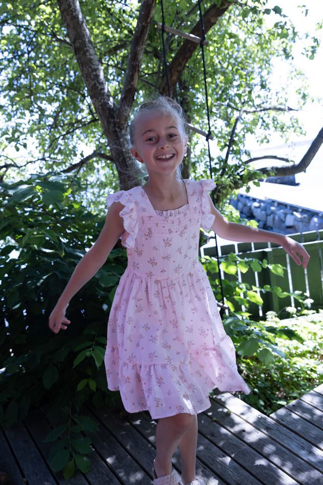 VILJE OG VE Linda dress,Chiffon Rosa - Farmor Ingvarda