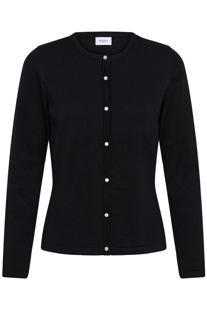 Saint Tropez Jemma cardigan for dame, nærbilde av myk, farget cardigan med knapper og ribbestrikk.