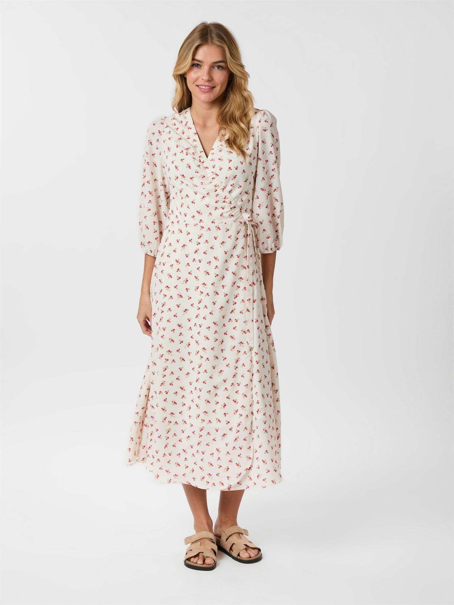 NEO NOIR Malinga Simple Flower Dress Red
