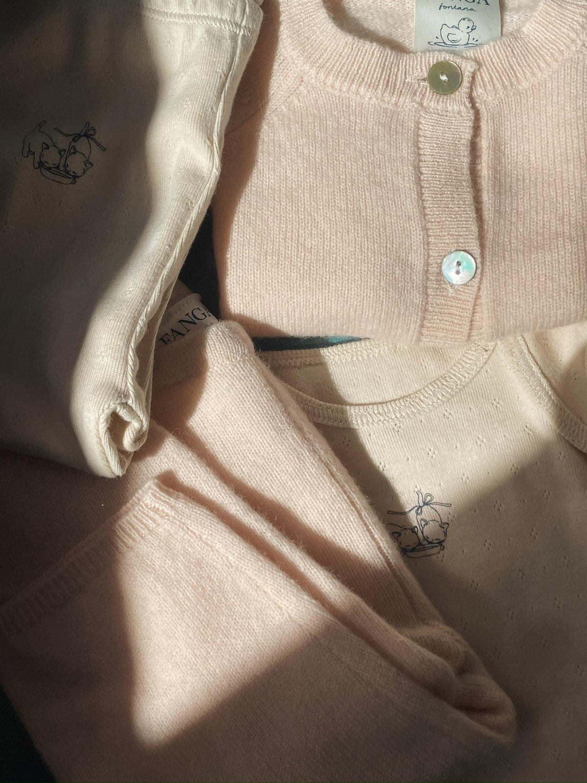 FANGA FONTANA by Konges Sløjd Savora Due Cardigan,Ull Pudder