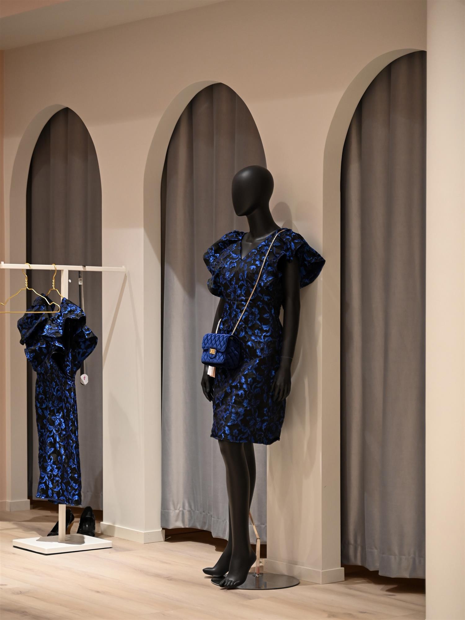 CULTURE Astro Flounce Dress Blå