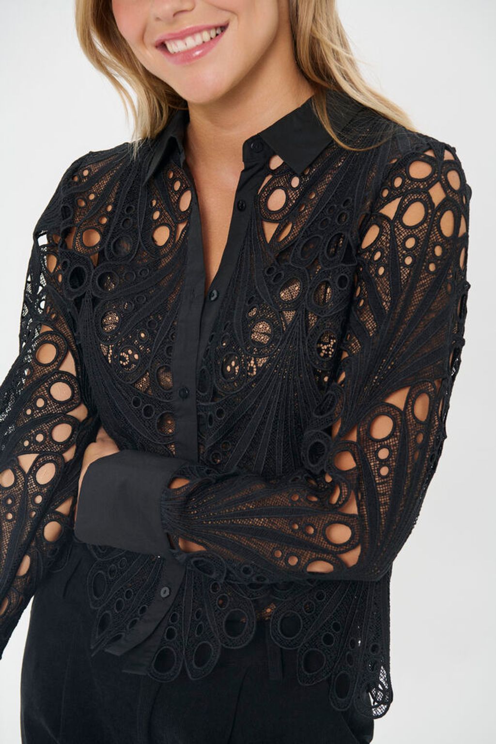 SAINT TROPEZ Jilianna Blouse