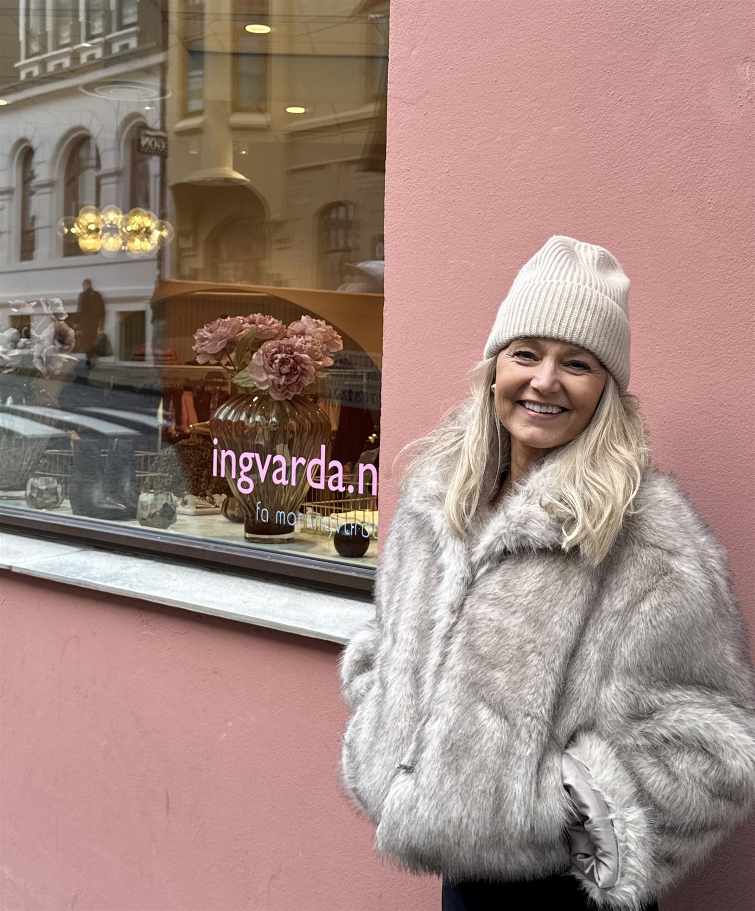 NEO NOIR Steff Faux Fur Jacket Beige