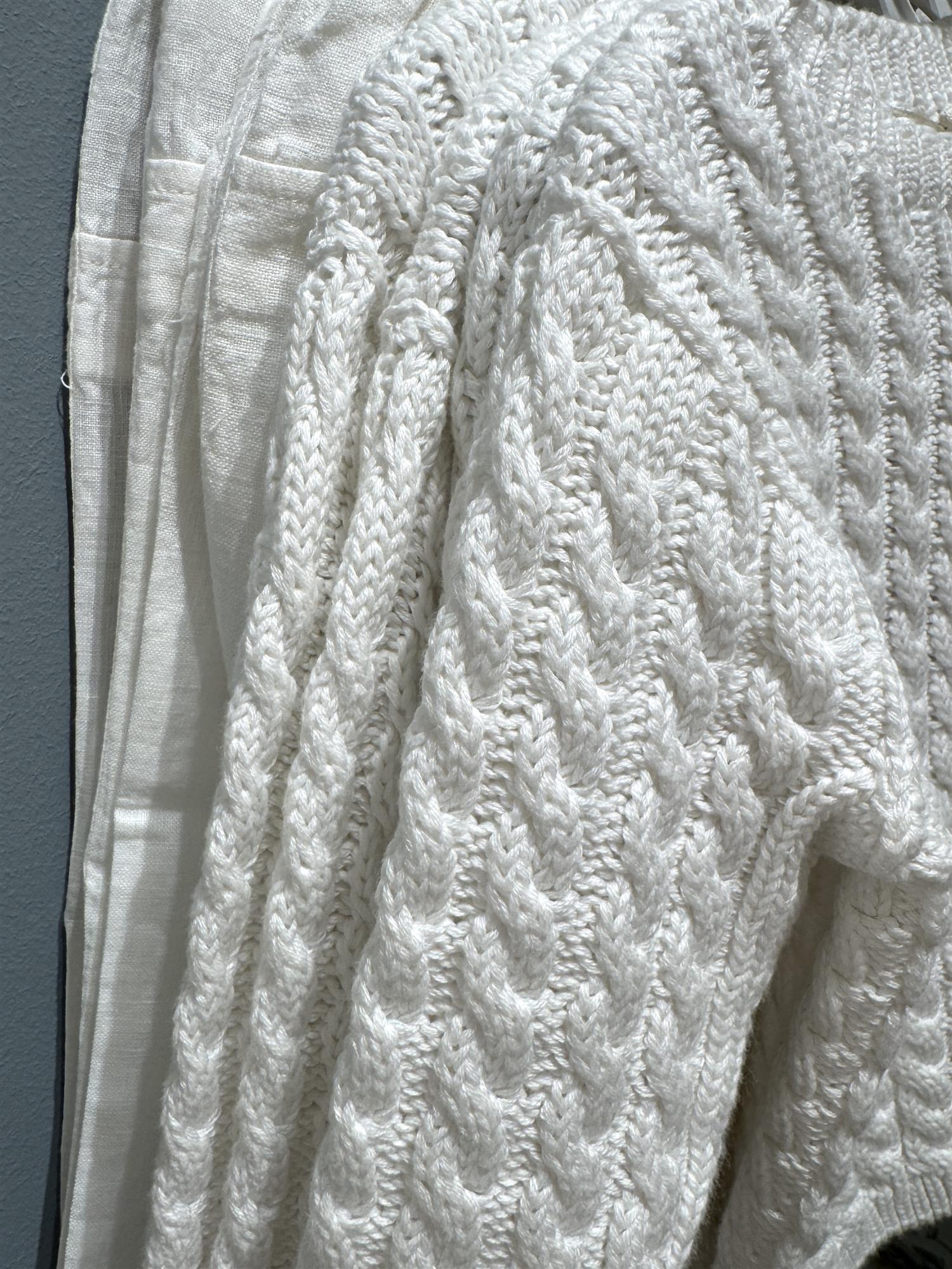 WEDOBLE Strikket genser m/fletter Hvit