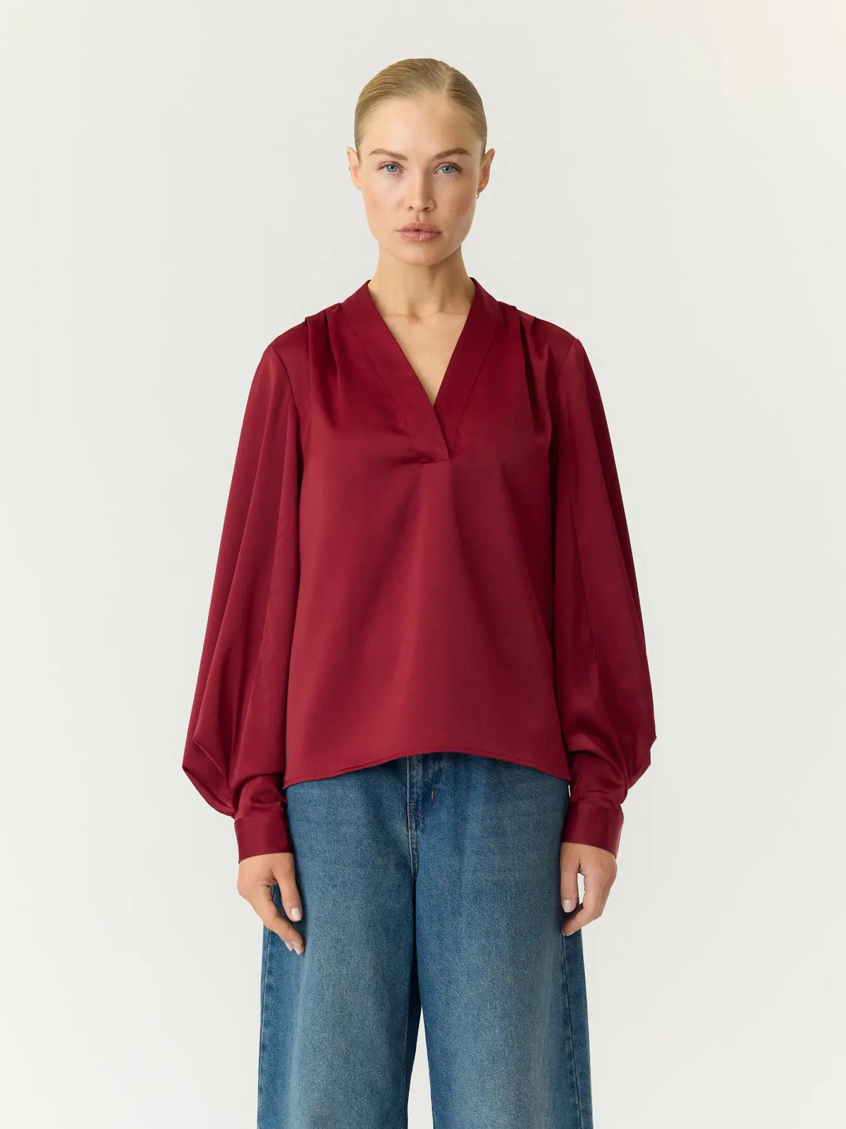 YAS Yaspella topp for dame, elegant overdel med feminine detaljer