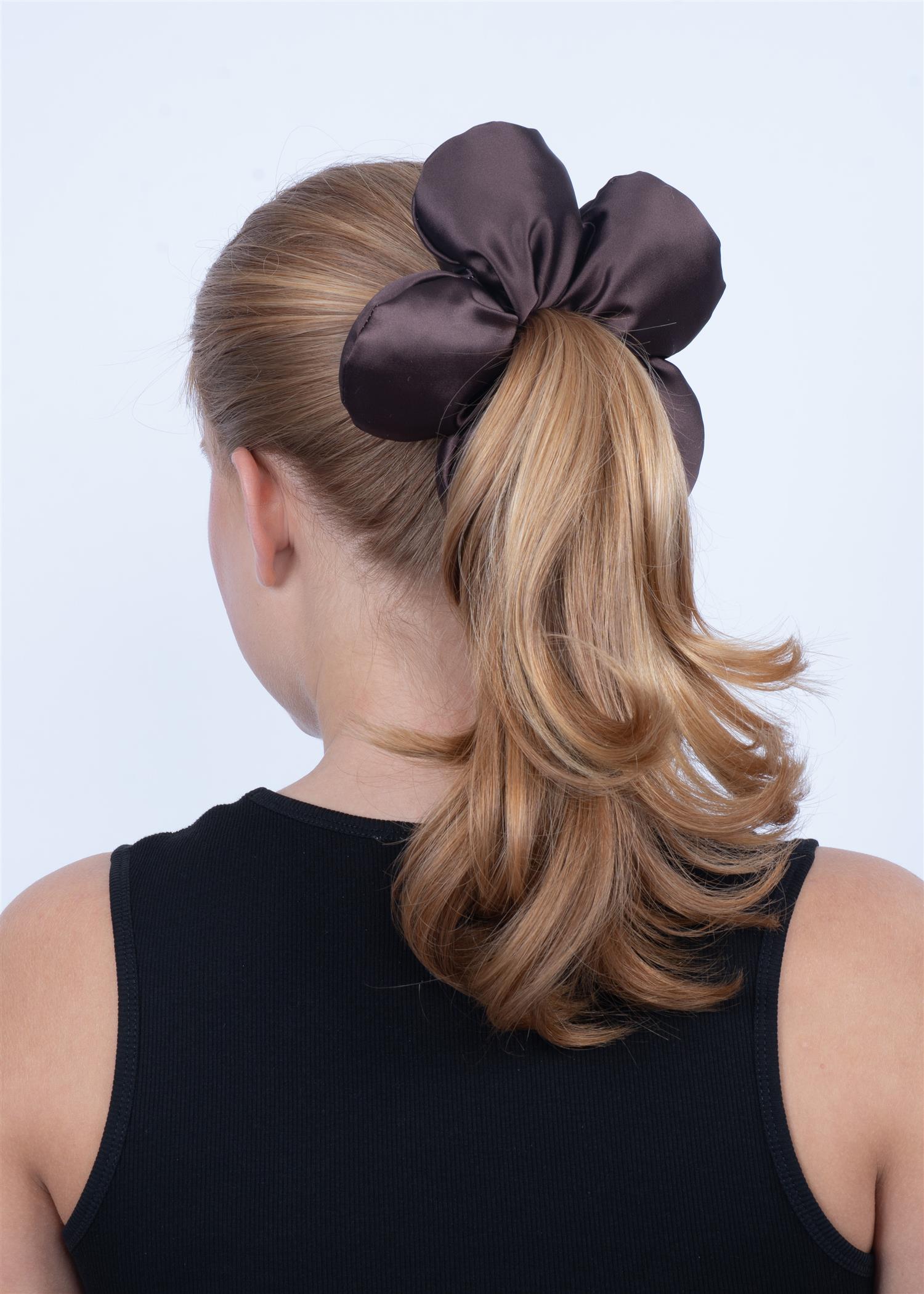 SUI AVA Flower Pillow Scrunchie Brown