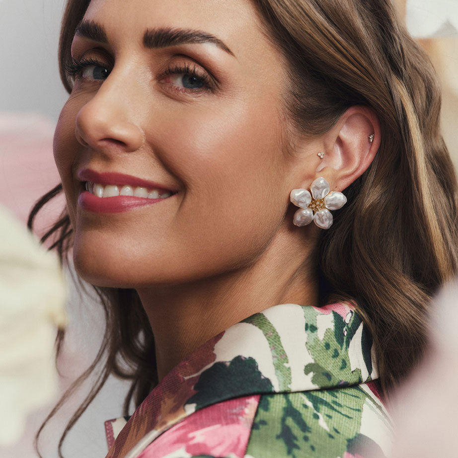 TONE DAMLI by A & C Blossom big earrings
