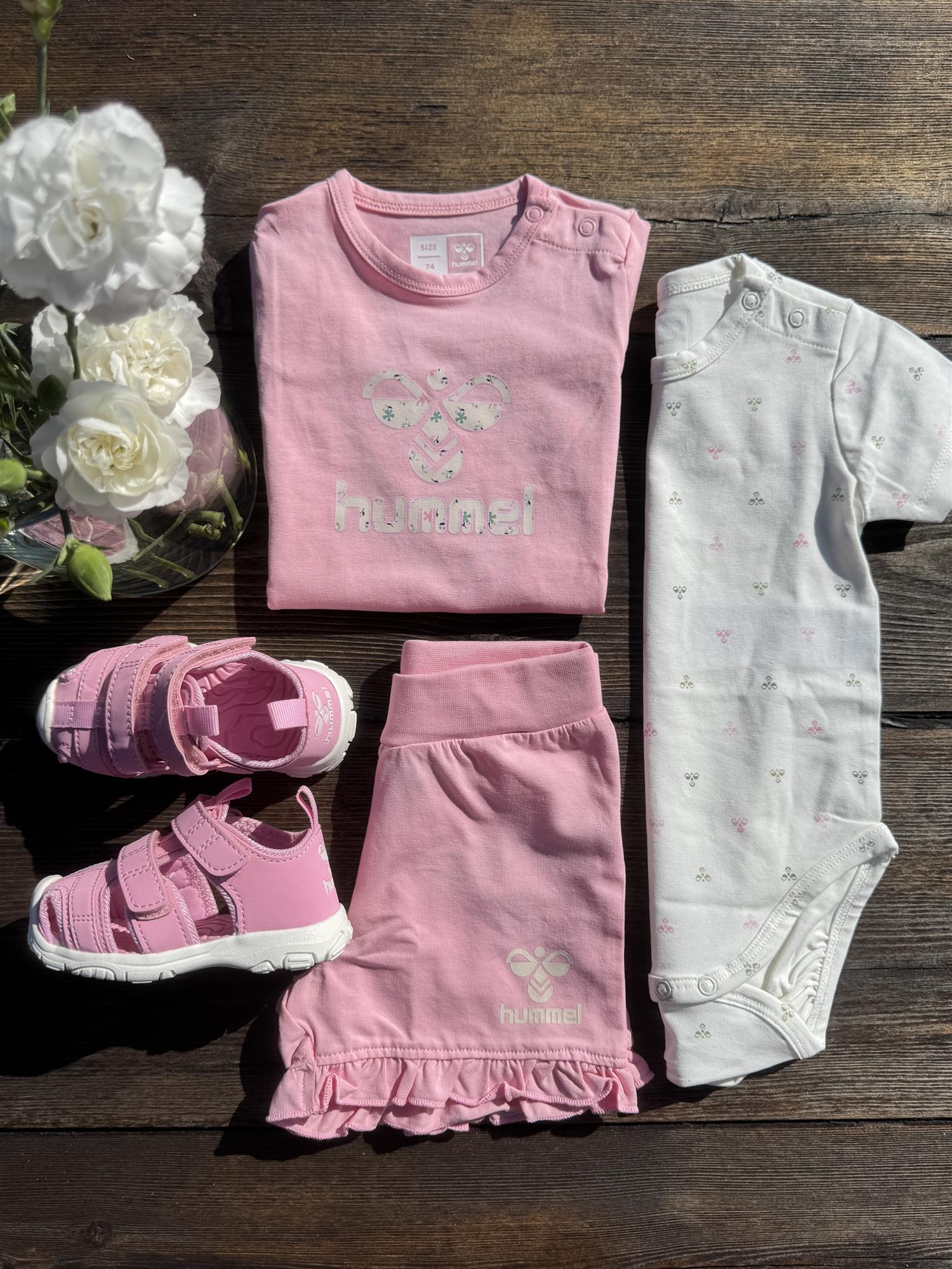 HUMMEL 0-4ÅR Beesy body Krem/Rosa