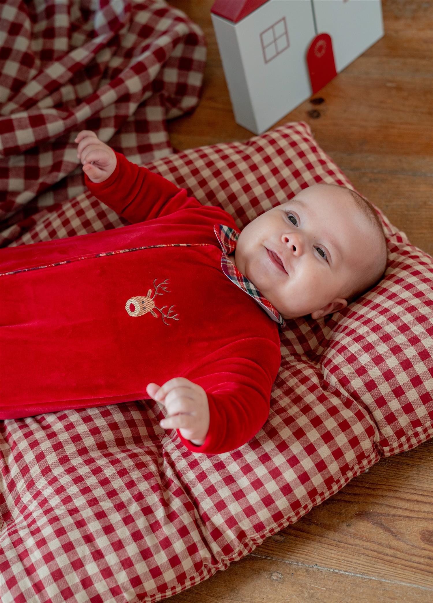 BABY GI Velourdress m/fot,Prancer Rød - Farmor Ingvarda