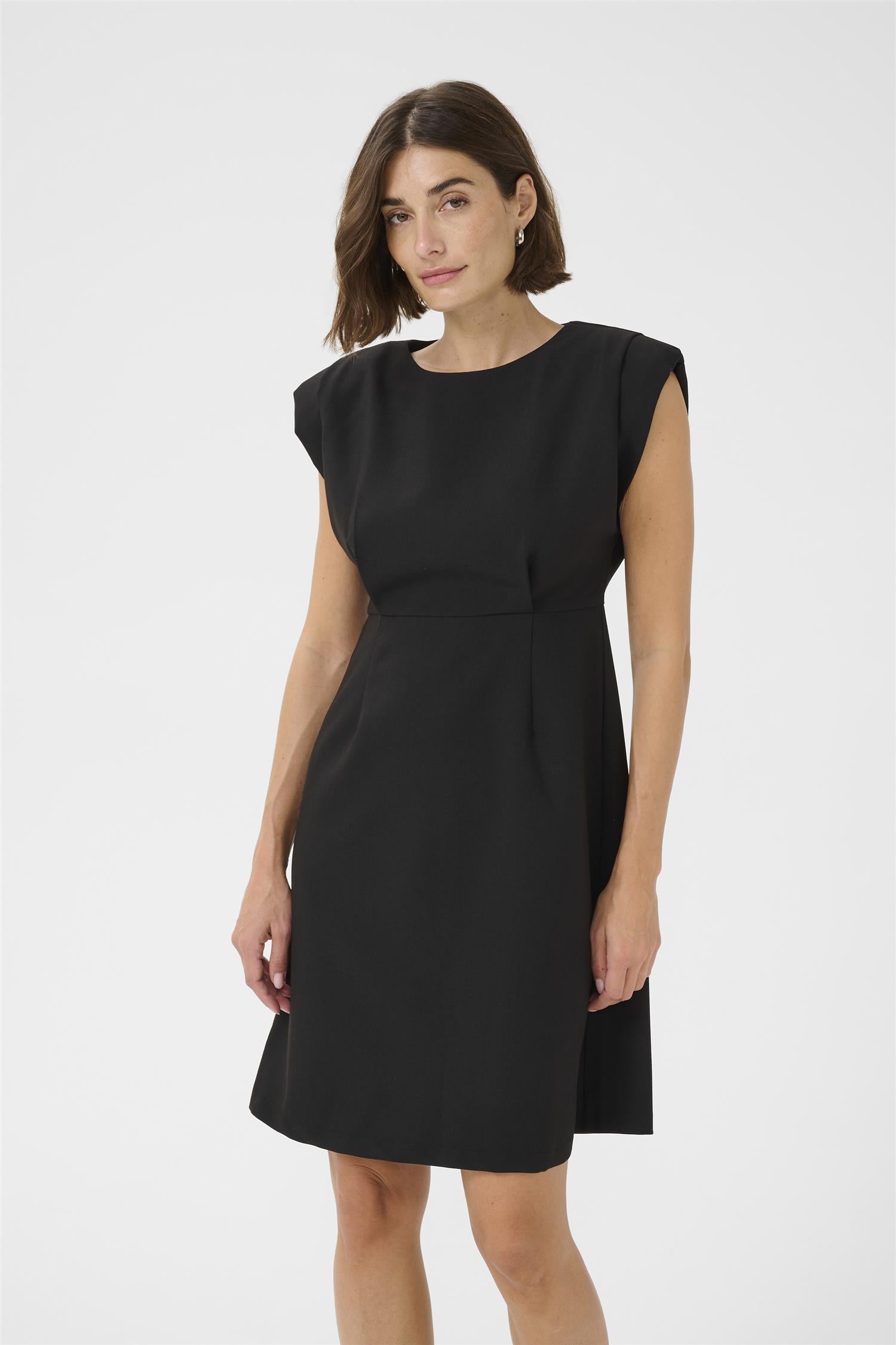 CULTURE Alaine Dress Svart