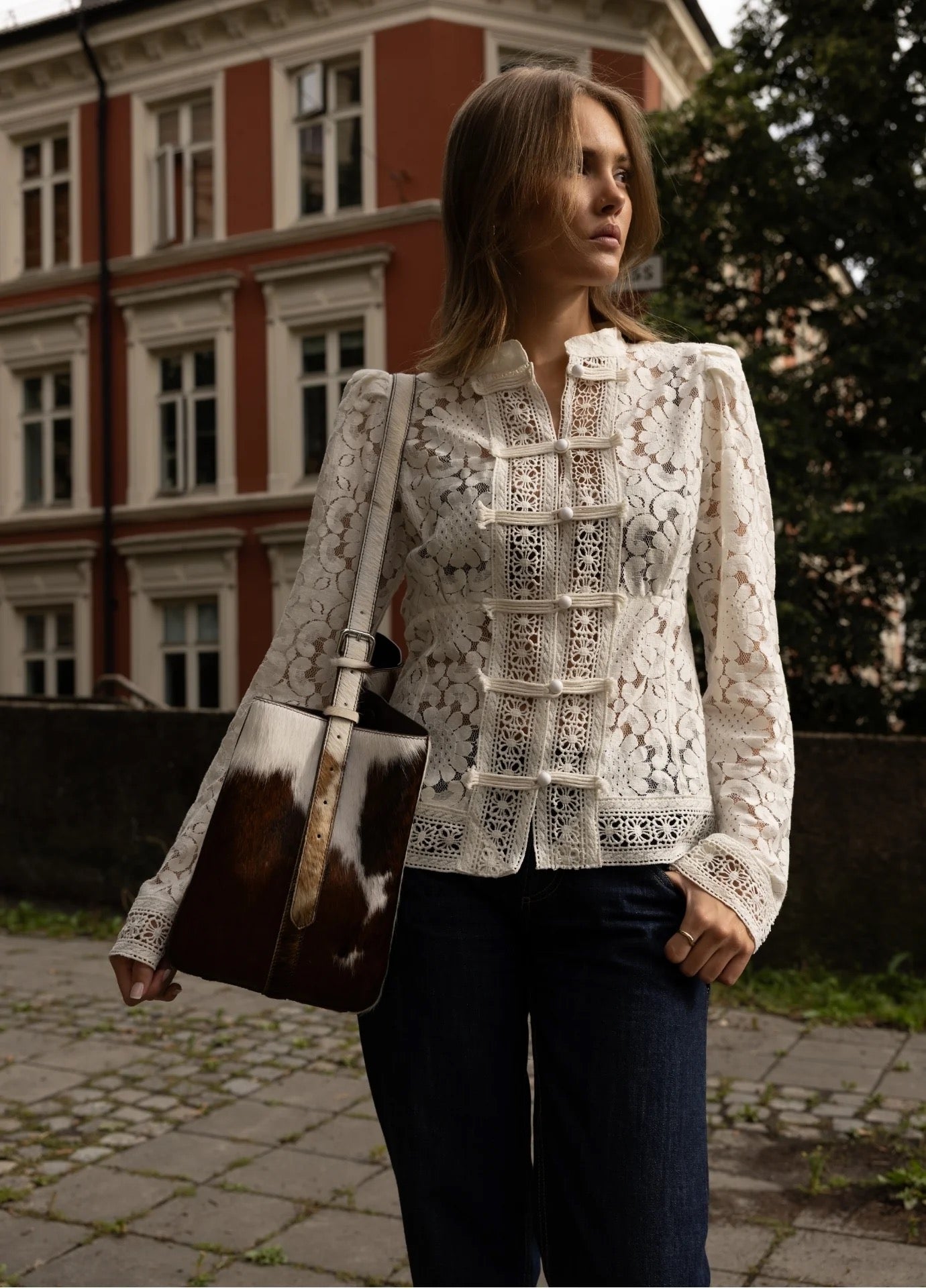 MISSMAYA Amora Blouse Chantilly Lace