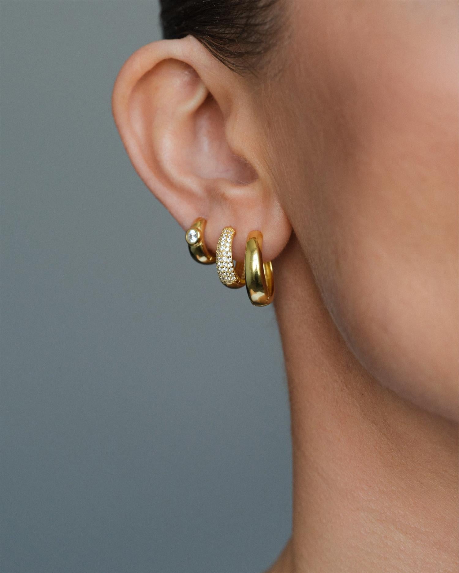 Philippa Studios Dome Hoops White Small Gold Gull