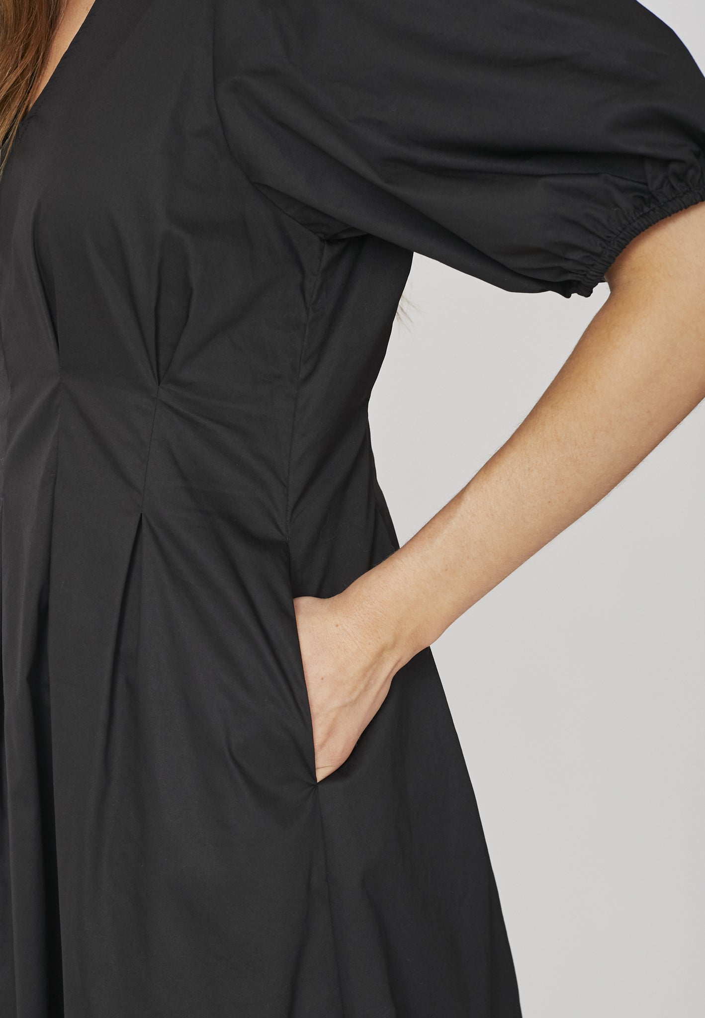 CO´ COUTURE Poppy Pleat Dress Sort - Farmor Ingvarda