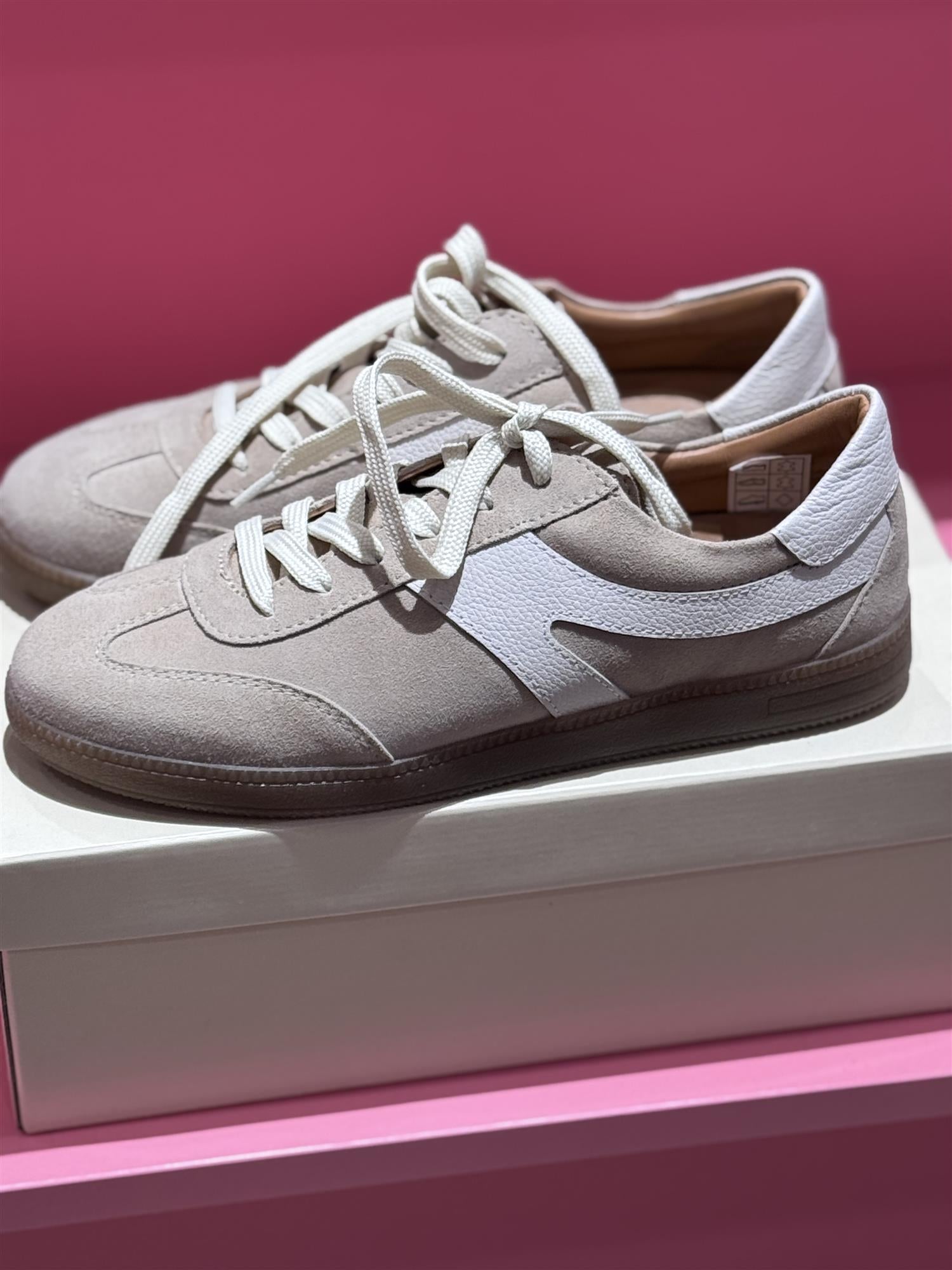 COPENHAGEN SHOES Freak Out Sneaker Light Beige - Farmor Ingvarda