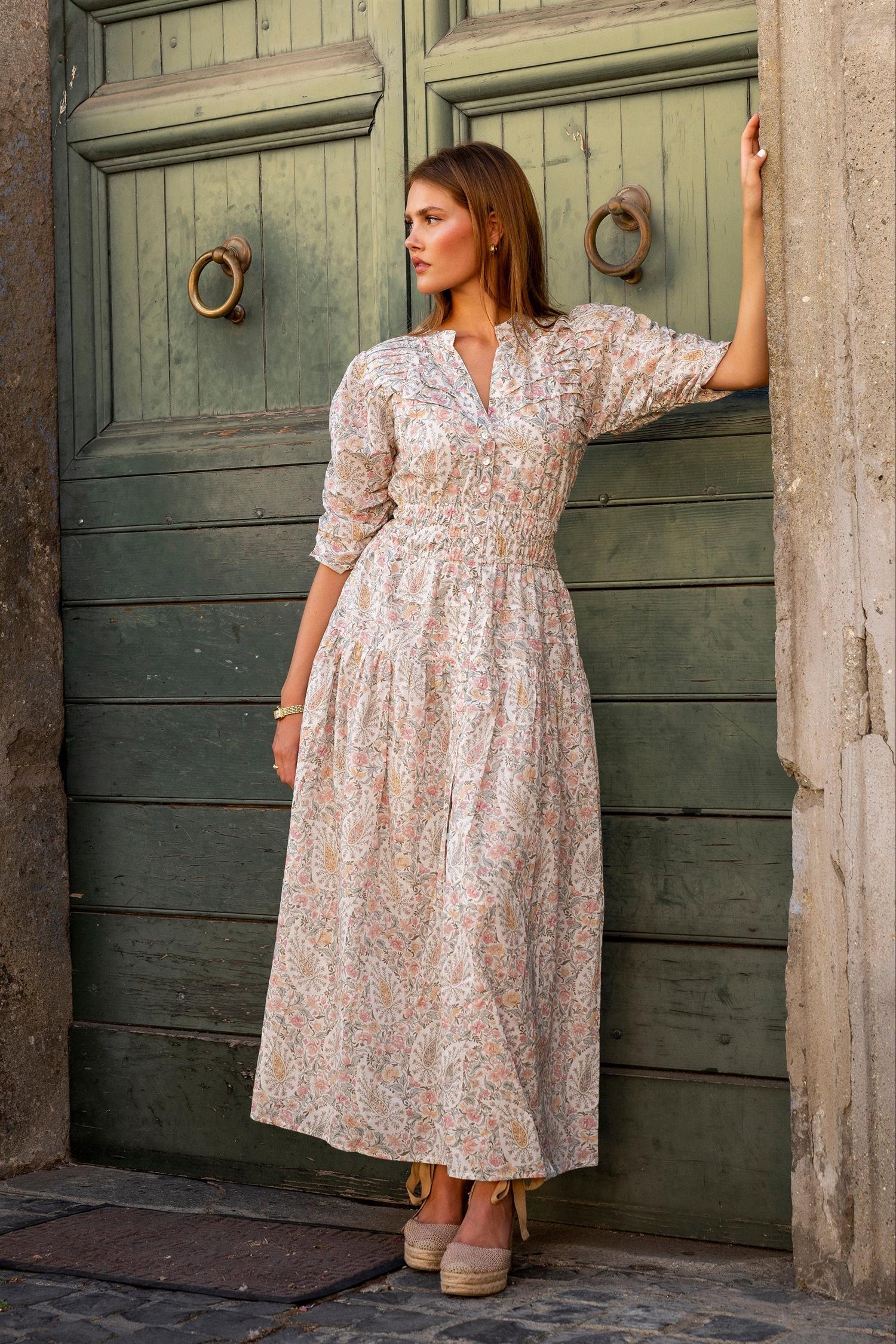 MISSMAYA Fabienne Dress Pink Garden - Farmor Ingvarda