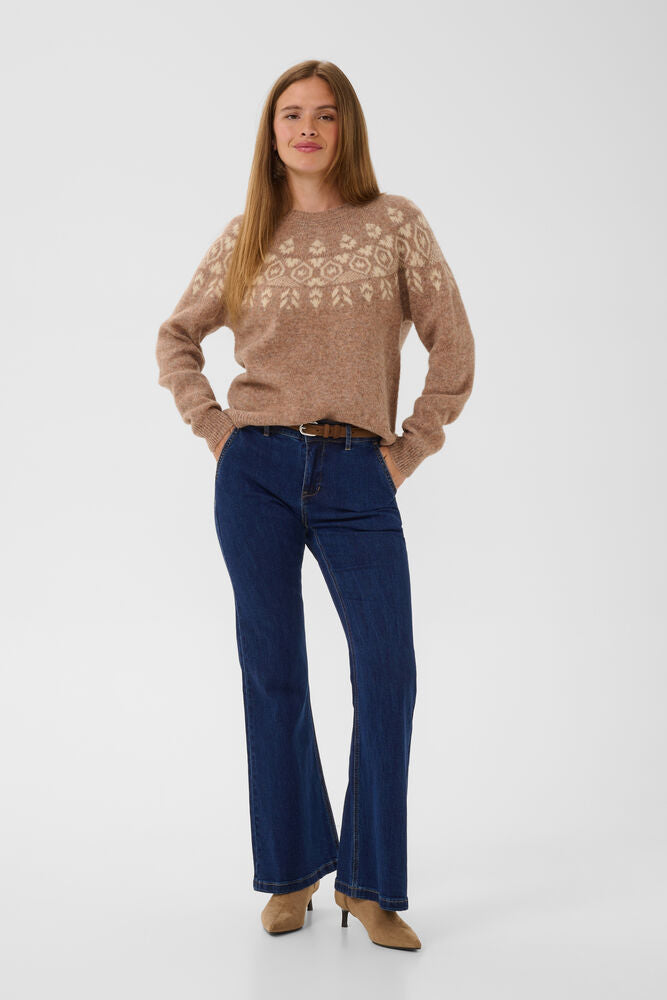 CULTURE Alicent Ami Flare Chino Jeans