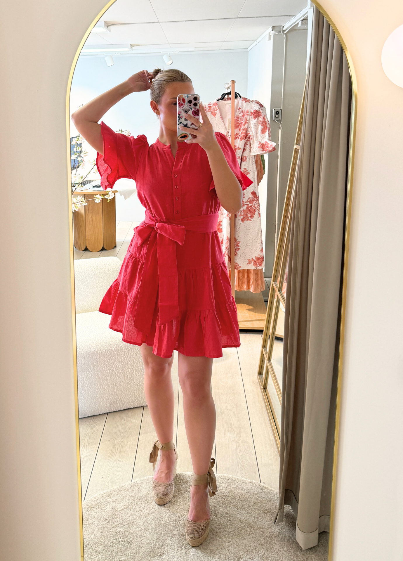 MISSMAYA Gaia Mini Dress Lipstick Linen