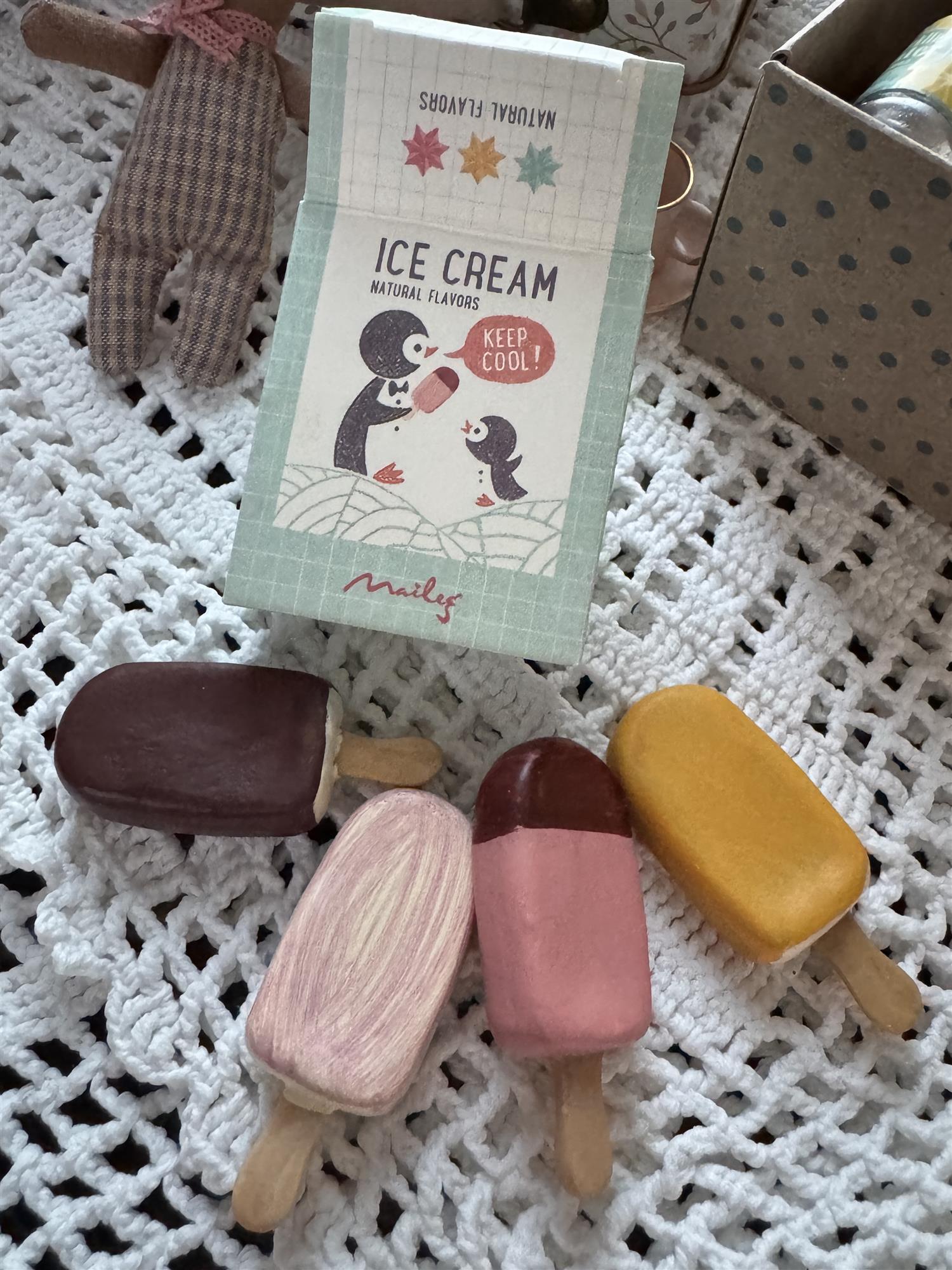 MAILEG Miniature grocery box