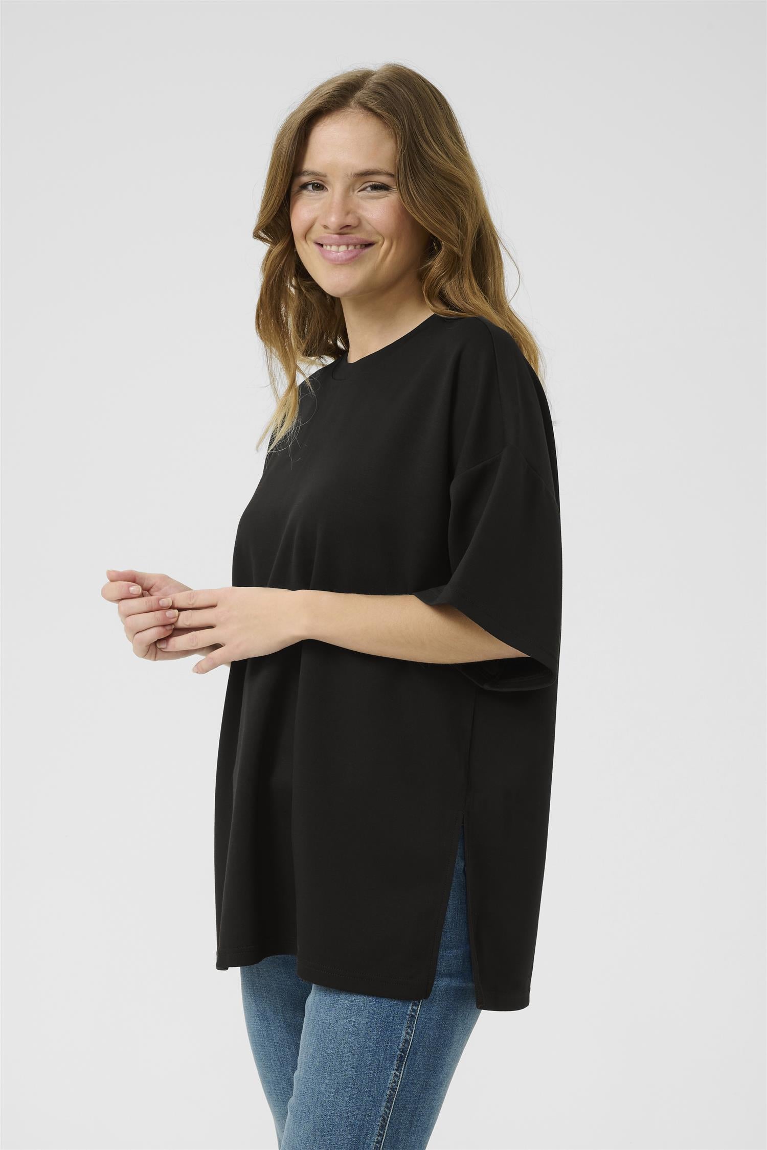 CULTURE Alwine Chabrina Oversized T-shirt Svart