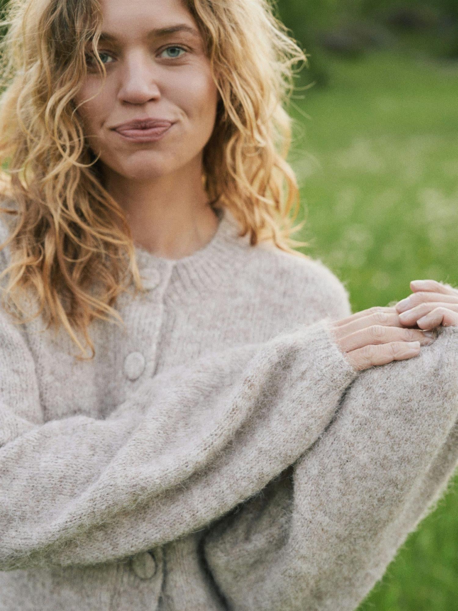 NEO NOIR Gio Fluffy Knit Cardigan