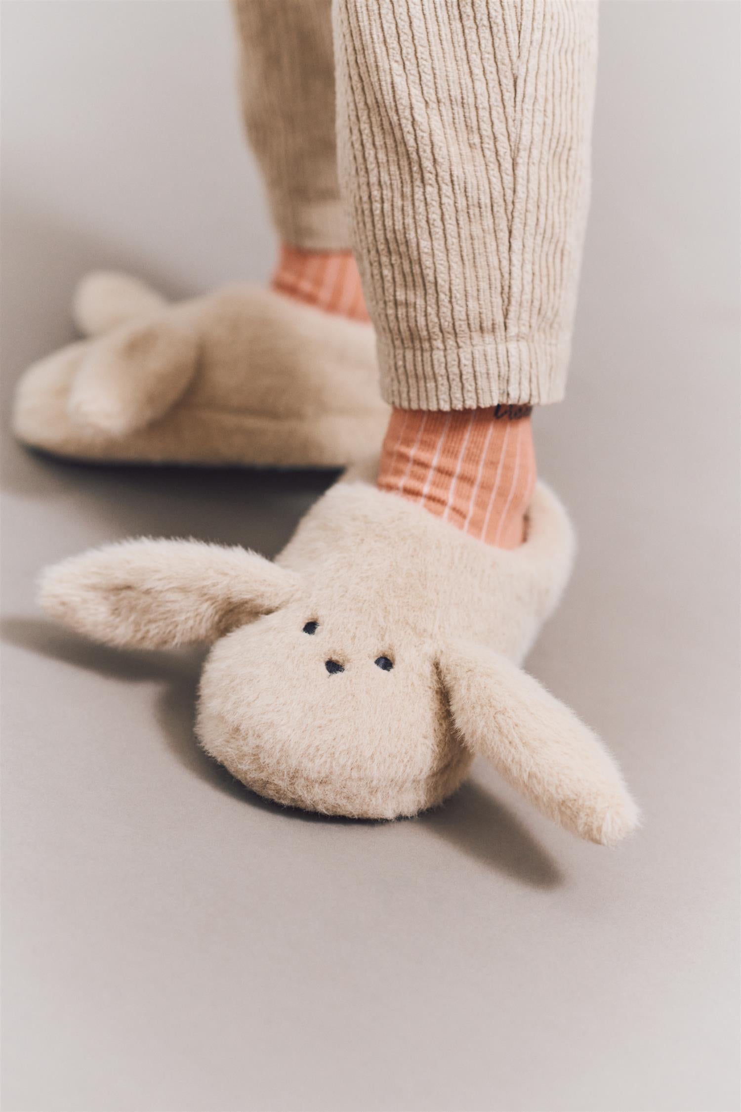 LIEWOOD Aviaja Bear Slippers Sand - Farmor Ingvarda
