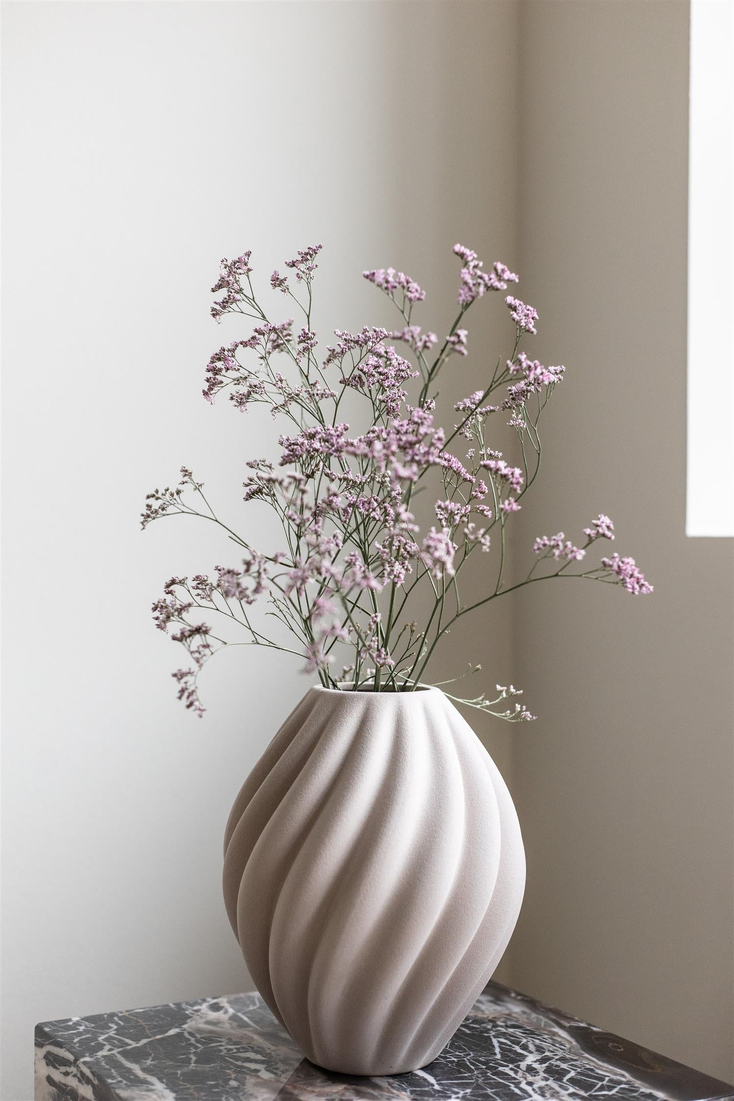SPECKTRUM Flora Vase Large Sand - Farmor Ingvarda