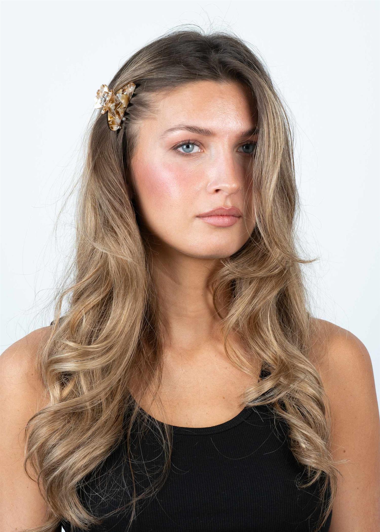 SUI AVA Helle Plage mini claw Brown - Farmor Ingvarda