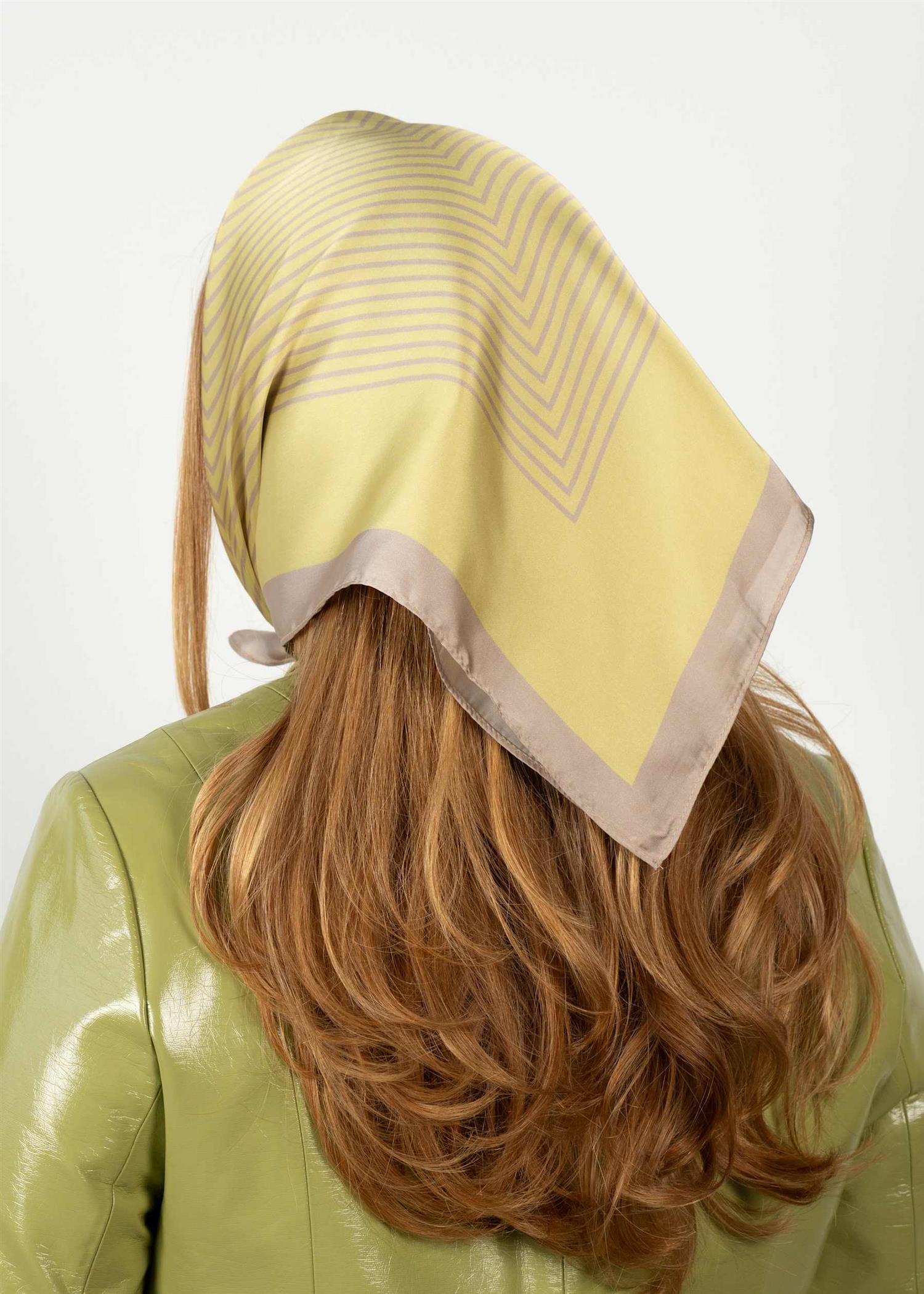 SUI AVA Classic Patterned Scarf Lime - Farmor Ingvarda