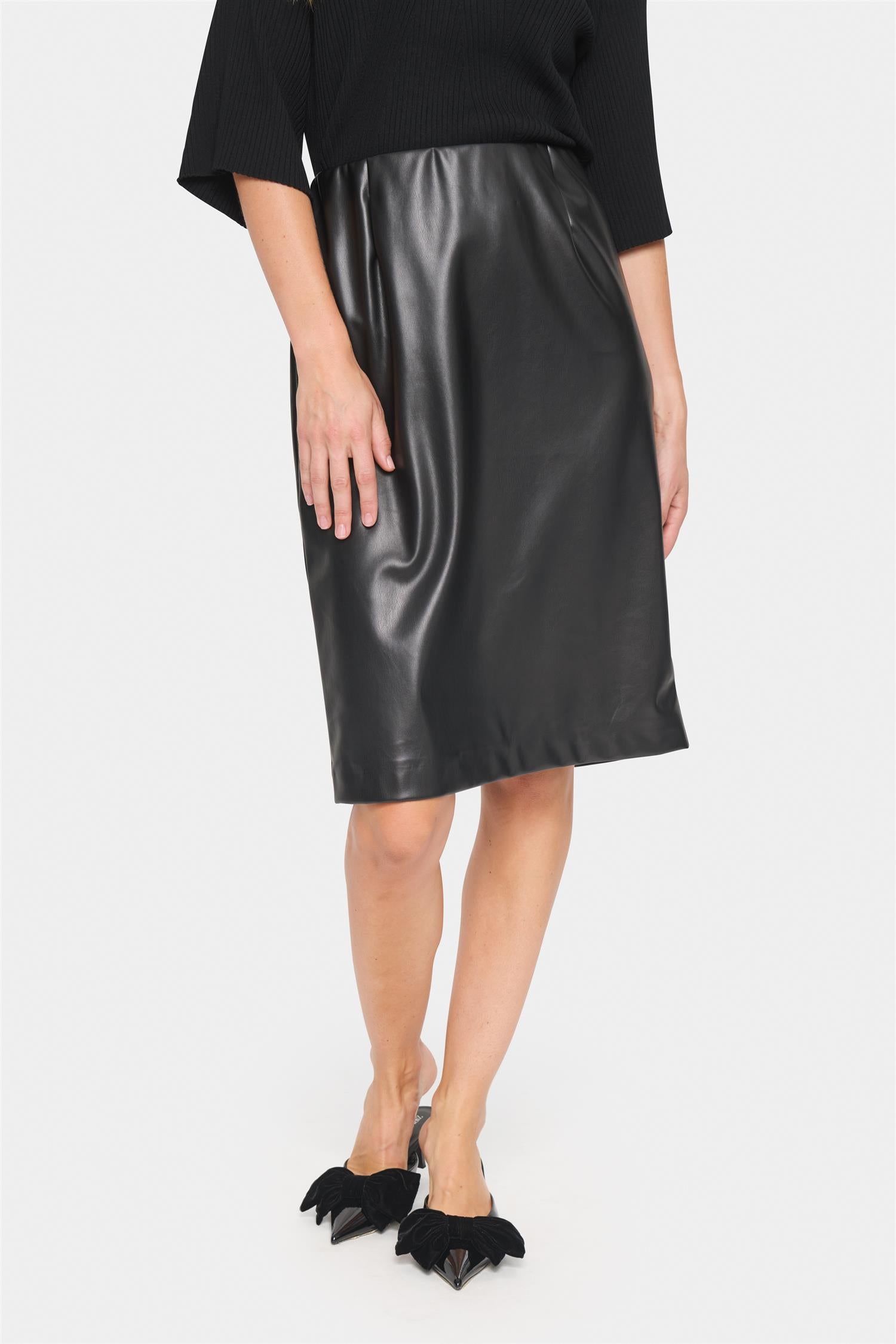 SAINT TROPEZ Dowie Skirt Sort