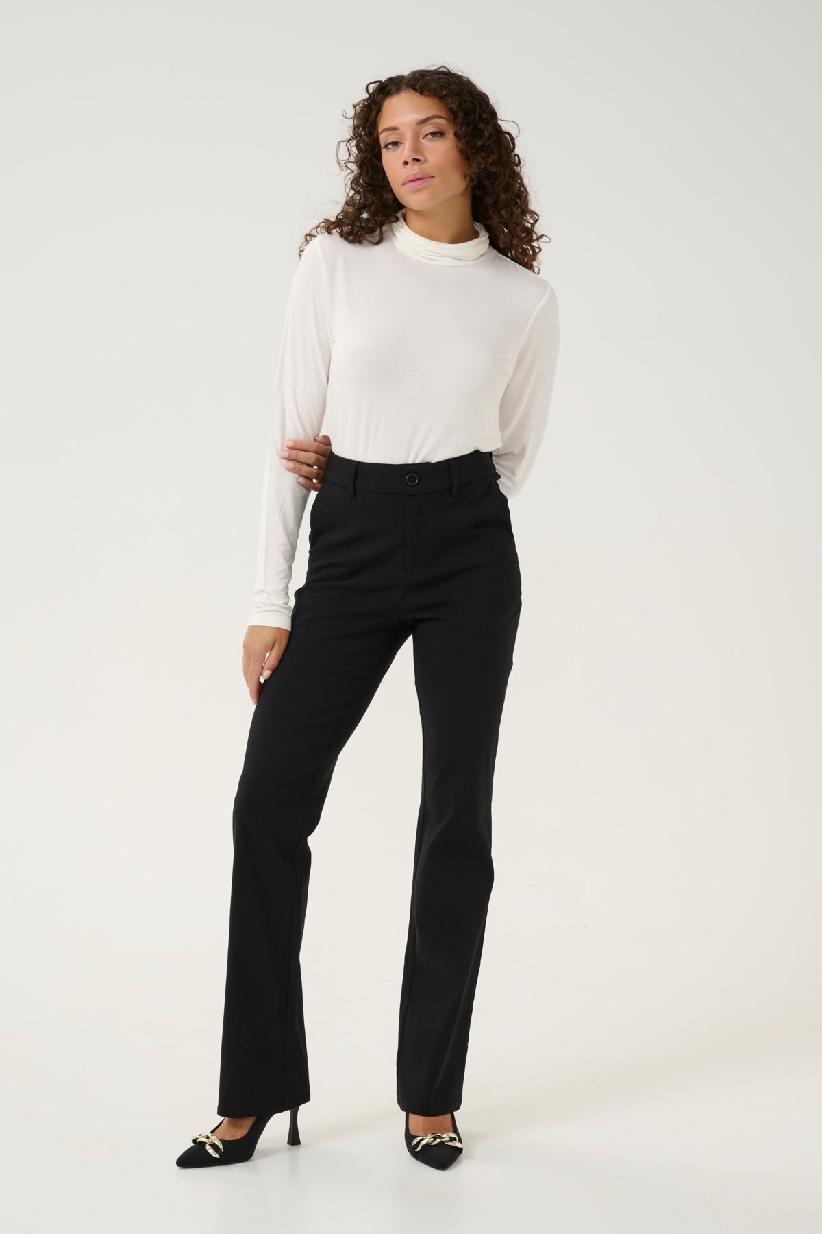 CULTURE Benghta Long Flare Pants Sort