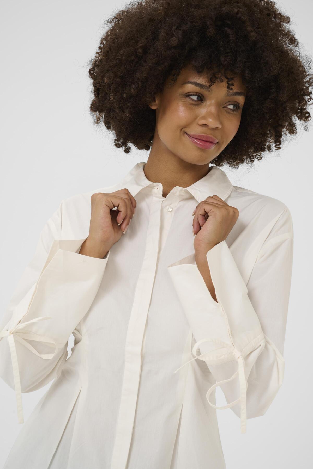 CULTURE Allison Olena Fitted Shirt