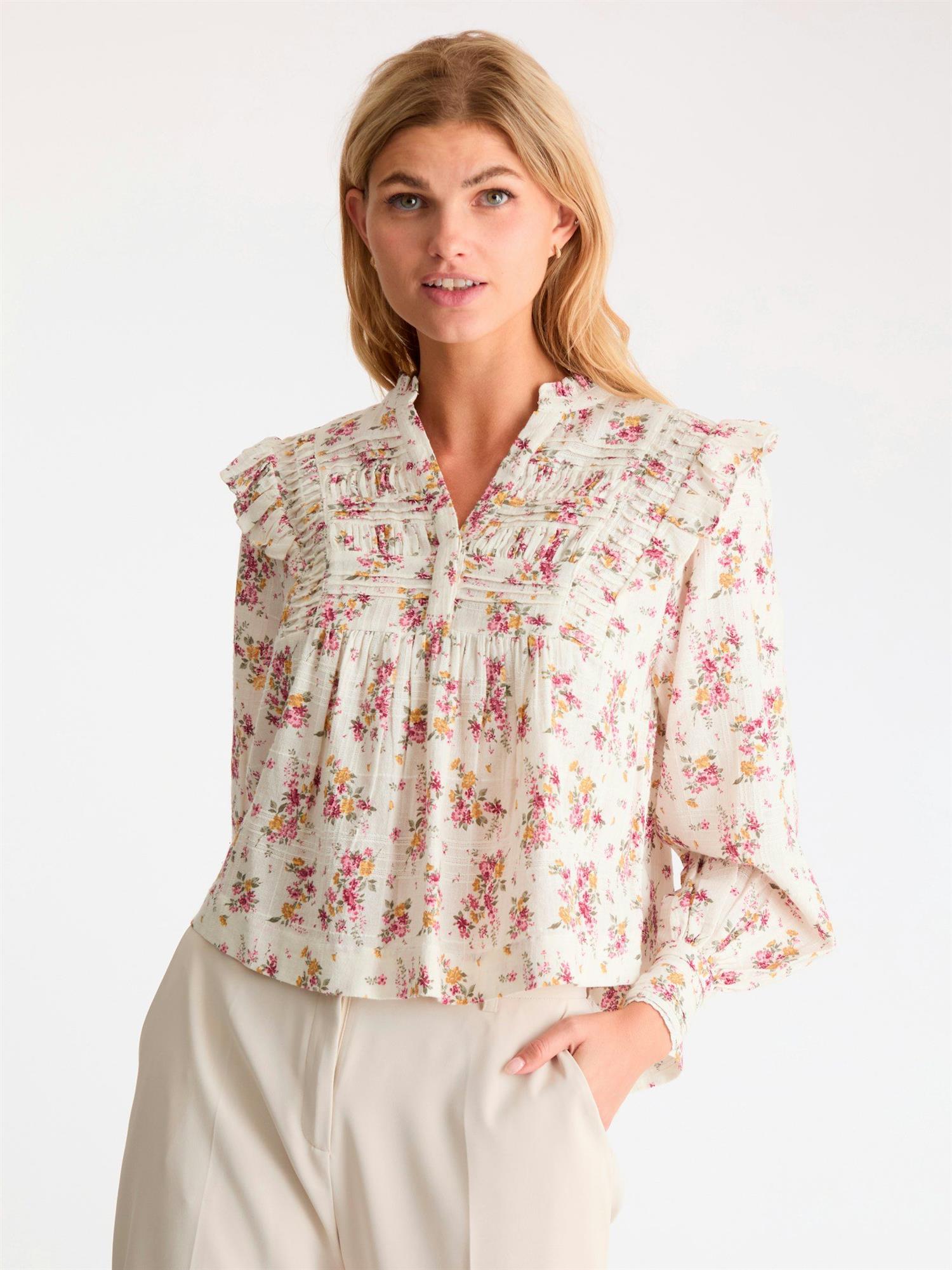 NEO NOIR Alicia Flower Oasis Blouse Off-White