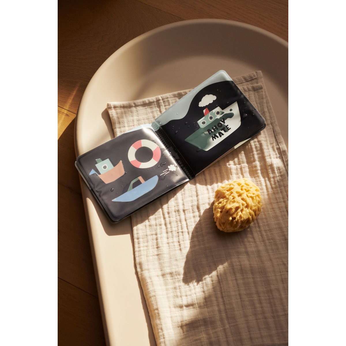 LIEWOOD Waylon Magic Water Book,Sailing