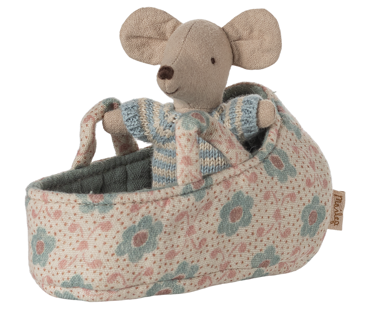MAILEG Baby mouse in carry cot