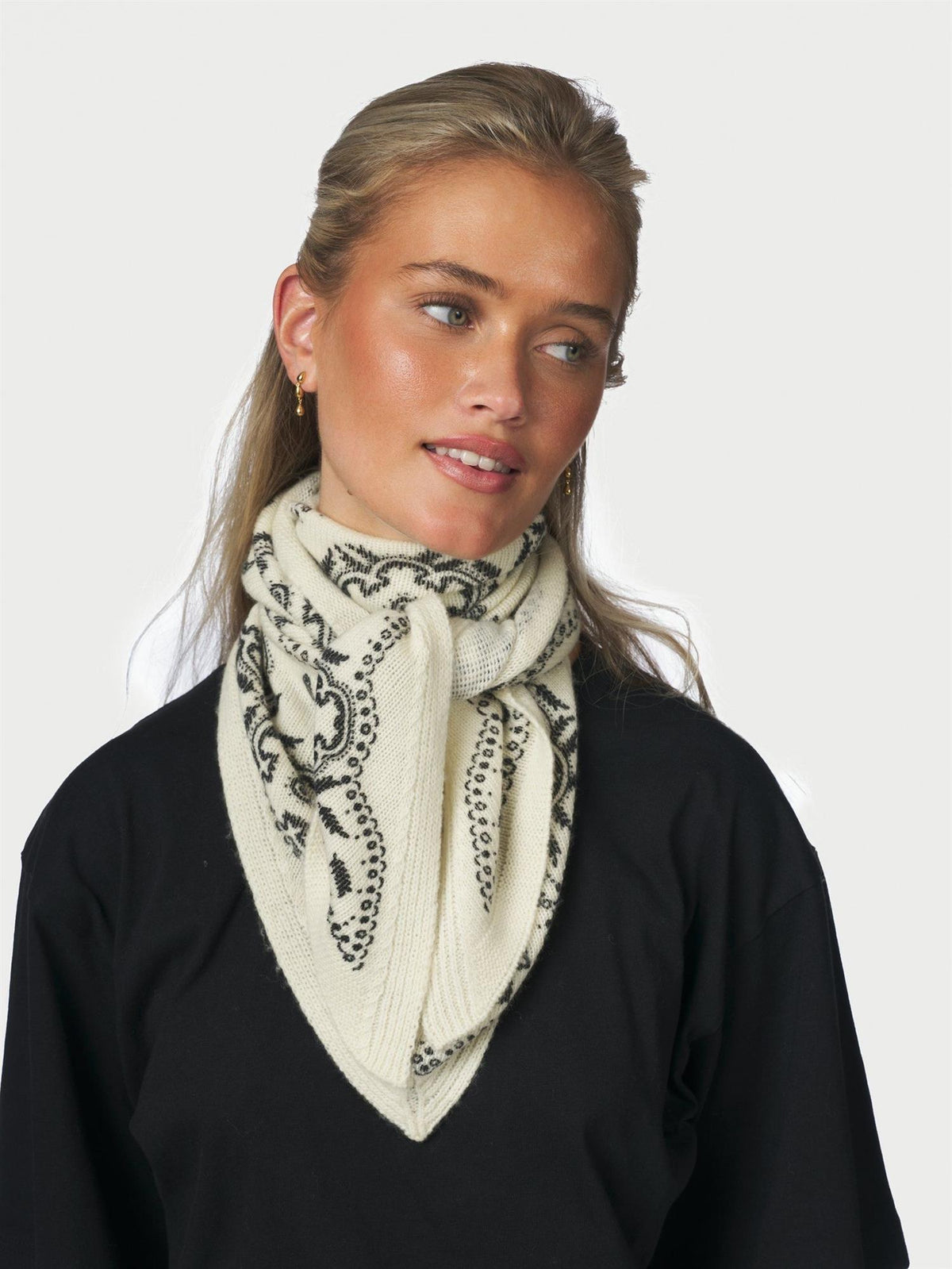 NEO NOIR Lolana Paisley Knit Scarf Off White