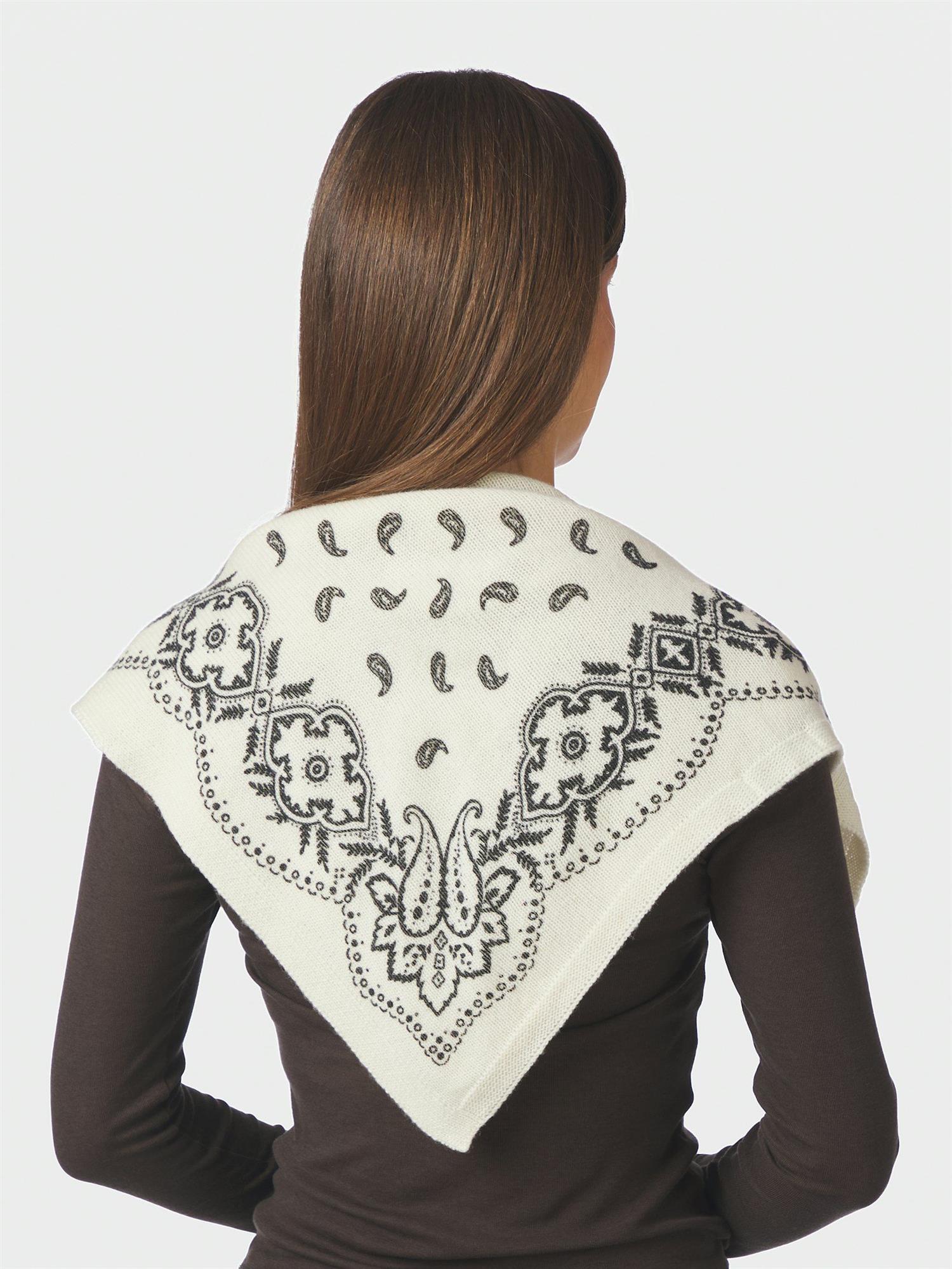 NEO NOIR Adelina Paisley Knit Scarf White