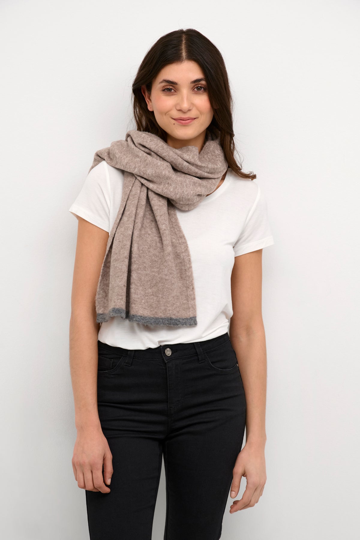 CULTURE Mag Poncho Scarf Beige